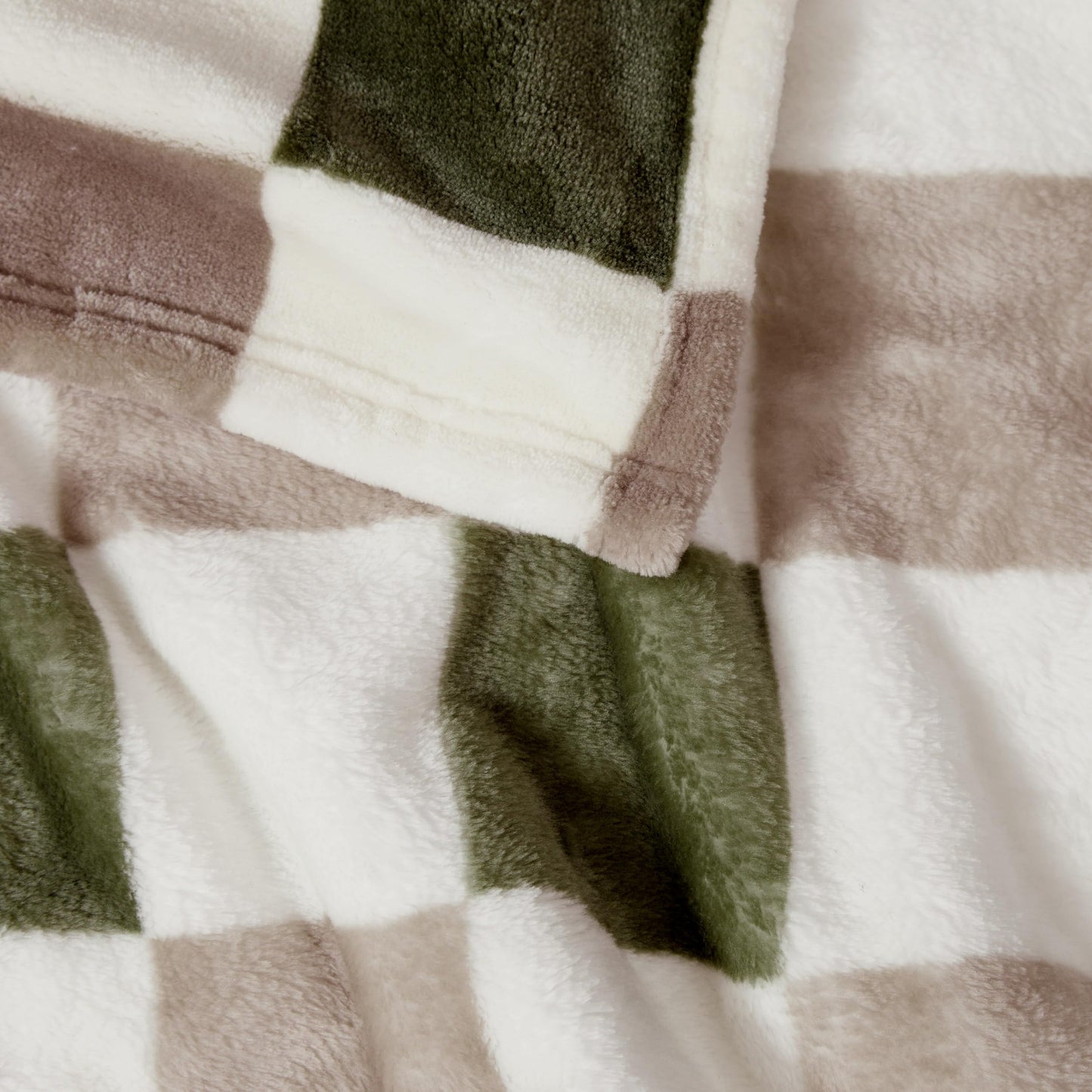 Jessica Simpson Plush 50"X70" Throw Blanket - Emery Checkerboard Olive/Grey - Luxurious Plush Blanket for Ultimate Comfort and Cozy Warmth