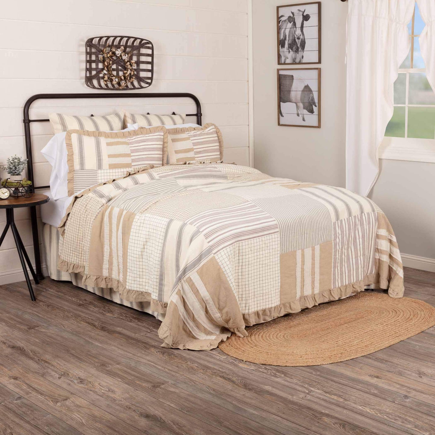 VHC Brands Grace 3 Piece Quilt Set (1 Twin Quilt, 2 Standard Shams)