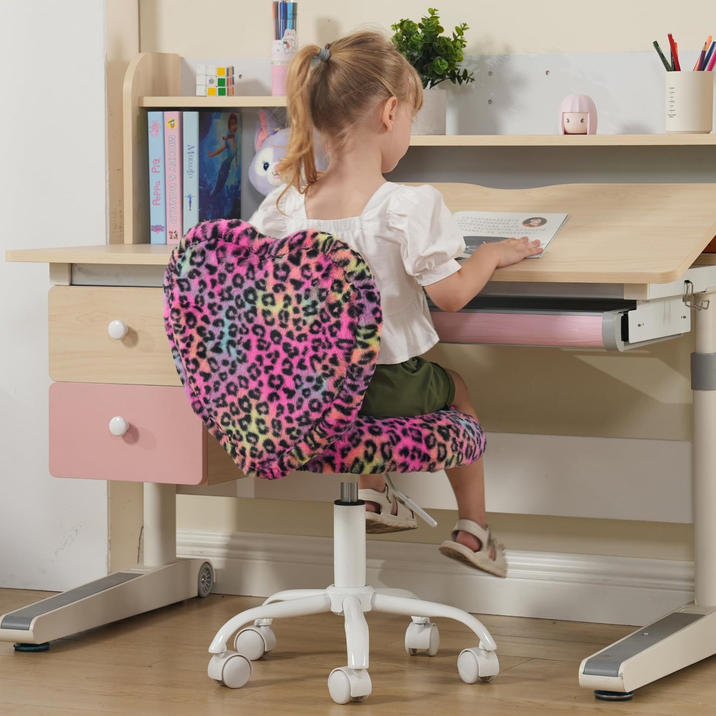 DM Furniture Cute Fuzzy Kids Chair Rolling Study Desk Chair Furry Studing Computer Task Chair Faux Fur Swivel Vanity Chair for Girls Boys Bedroom, Red Leopard