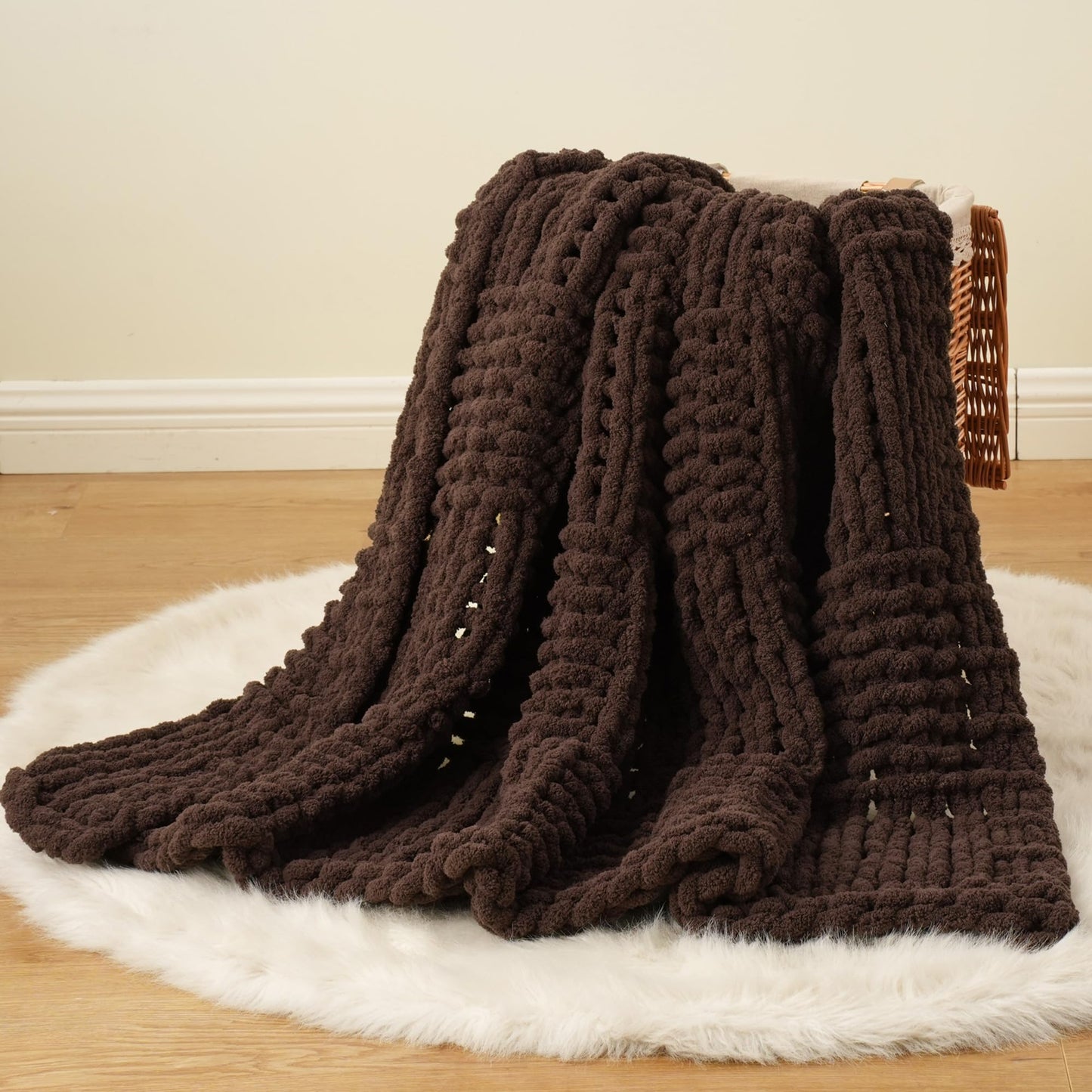 Bunnikins & Clover Dark Brown Throw Blanket for Couch, Chunky Knit Chocolate Throw Blanket for Bed, Chenille Brown Blanket for Home Decor, 50"x60"