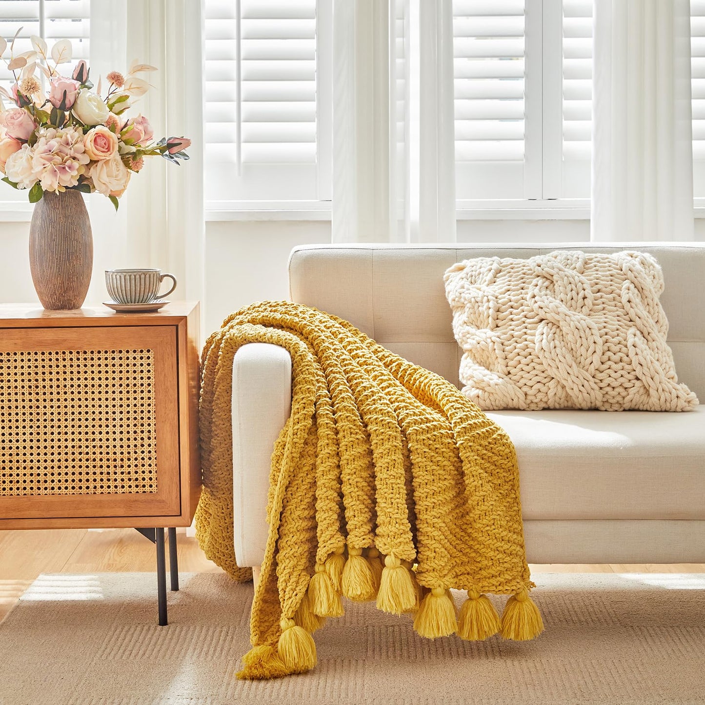 Longhui bedding Knitted Throw Blanket for Couchh, Soft, Cozy Machine Washable