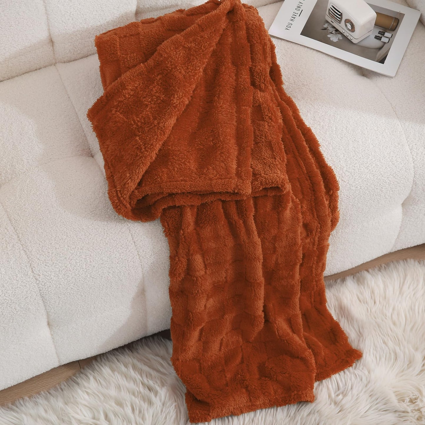 Linecooo Burnt Orange Fleece Throw Blanket 50”×60” for Couch Sofa Bed,Super Soft Cozy Plush Microfiber Flannel Blanket with 3D Checkered Design Lightweight for Adults,Woman,Girls