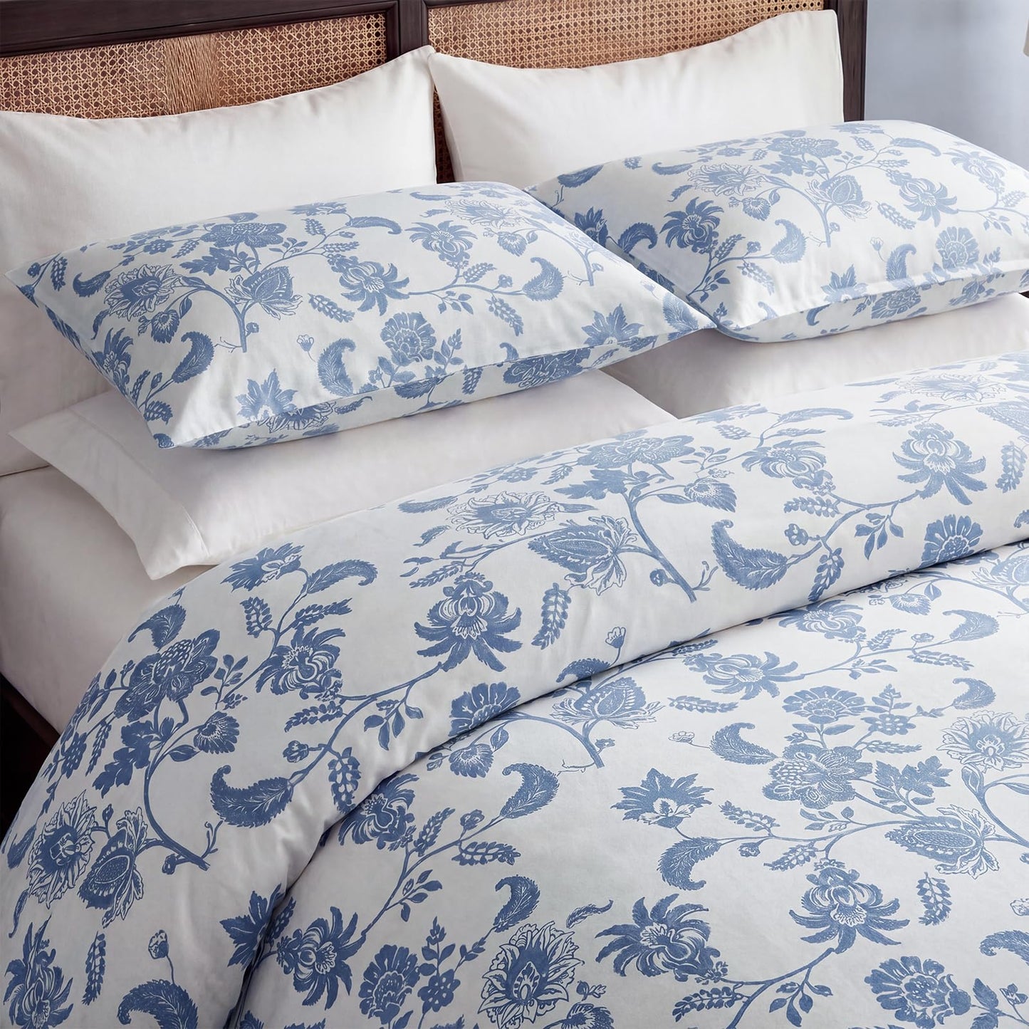 Bedorm 100% Cotton Duvet Cover Set Queen Floral Bedding Set Blue and White Paisley Flowers Print Boho Bedroom Decor Soft & Breathable Duvet Cover with Zipper Closure