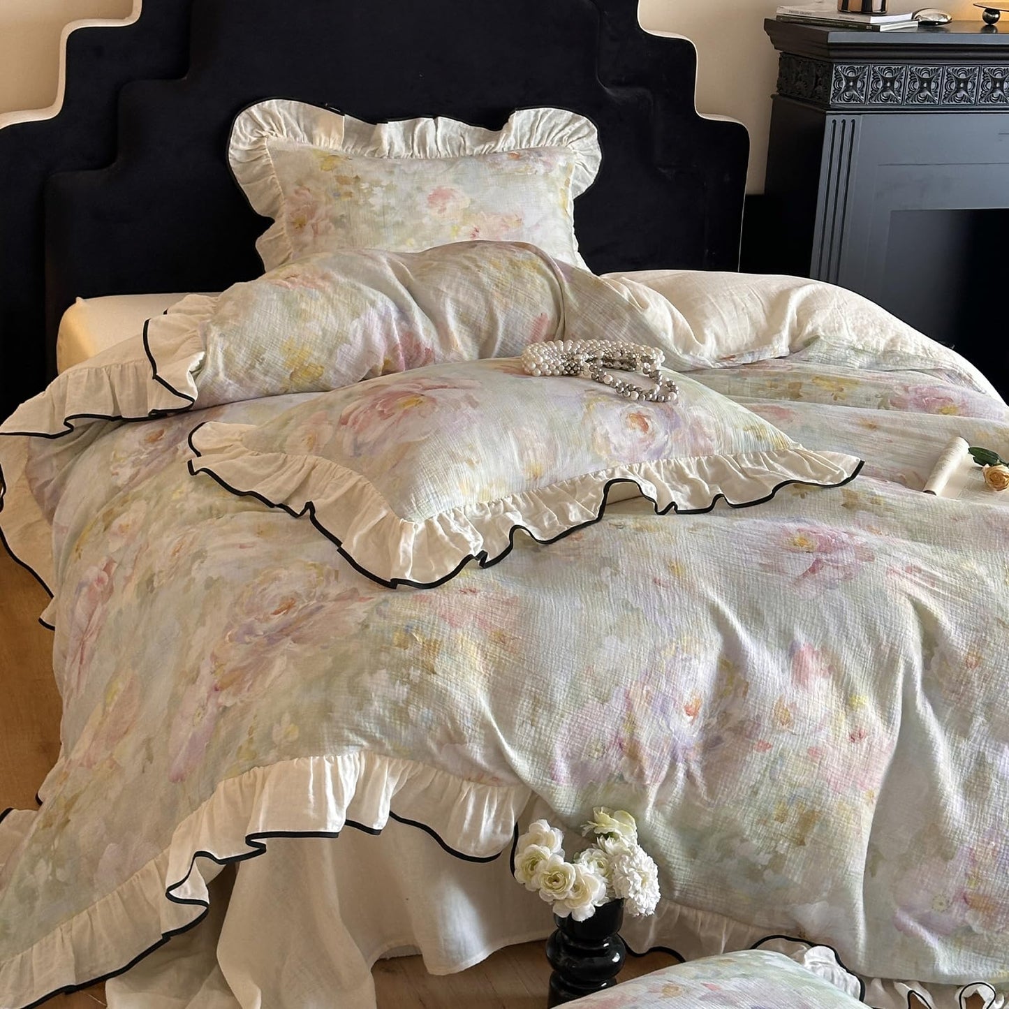 VM VOUGEMARKET Muslin Cotton Duvet Cover Queen Chic Floral Duvet Cover with Romantic Ruffles Soft Linen Like Gauze Comforter Cover with Zip Closure and Corner Ties- 90"x90"