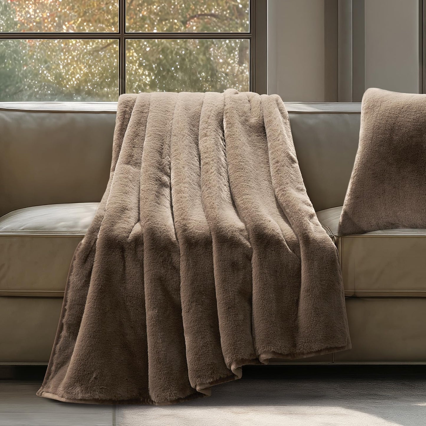 EVERGRACEHOME Ultra Soft Luxury Fluffy Mink Faux Fur Throw Blanket, Thick Warm Fall Winter Blankets for Bed, Couch, Cozy Plush Reversible Blanket for Chair, Sofa (Natural Tan, 60"x80")