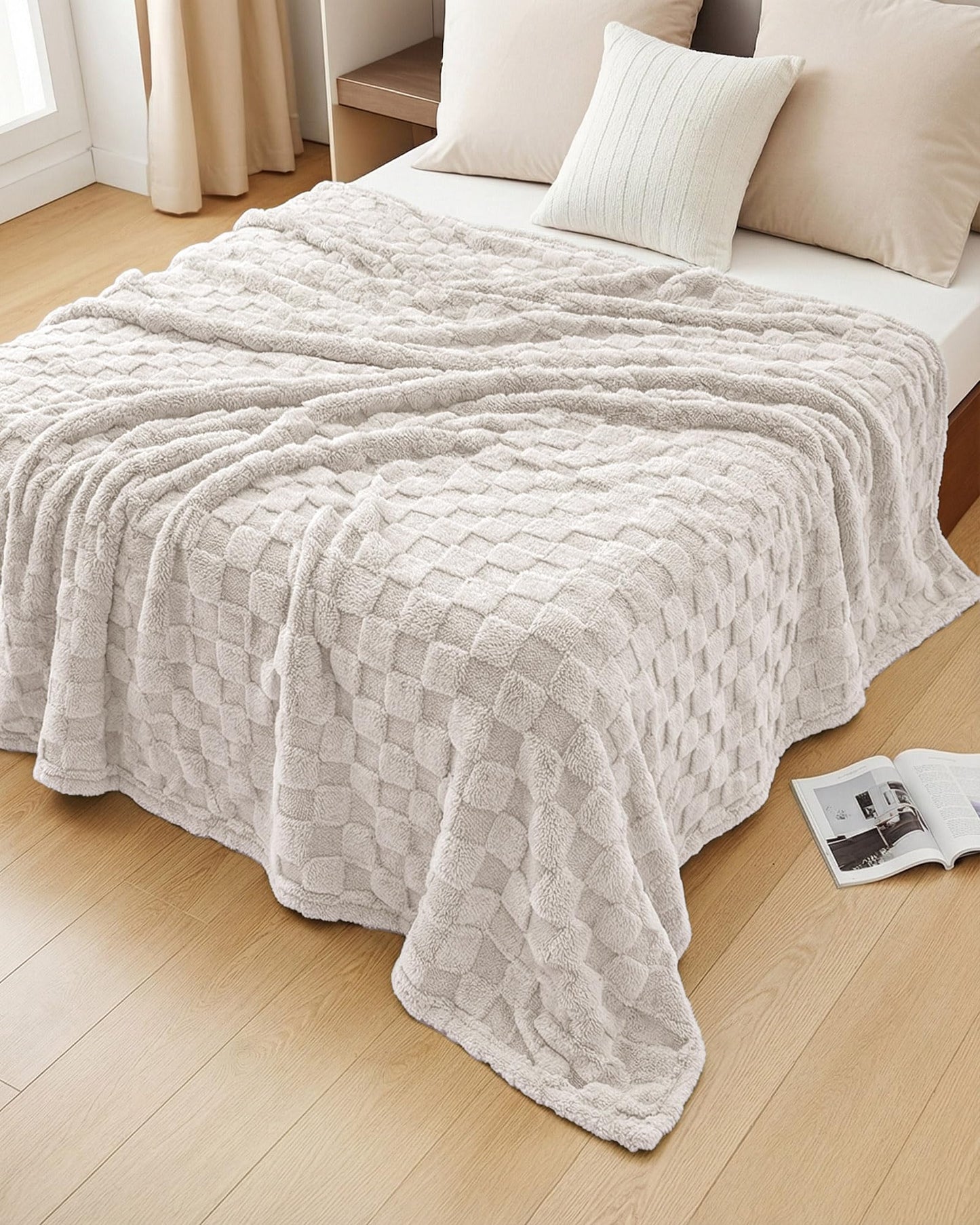 Utopia Bedding Linen Checkered Fleece Throw Blanket for Couch, Sofa, Soft Plush Cozy Blanket for Women and Men Home Decor, Ultra Comfy Travel-Friendly Throws, 50x60 Inches