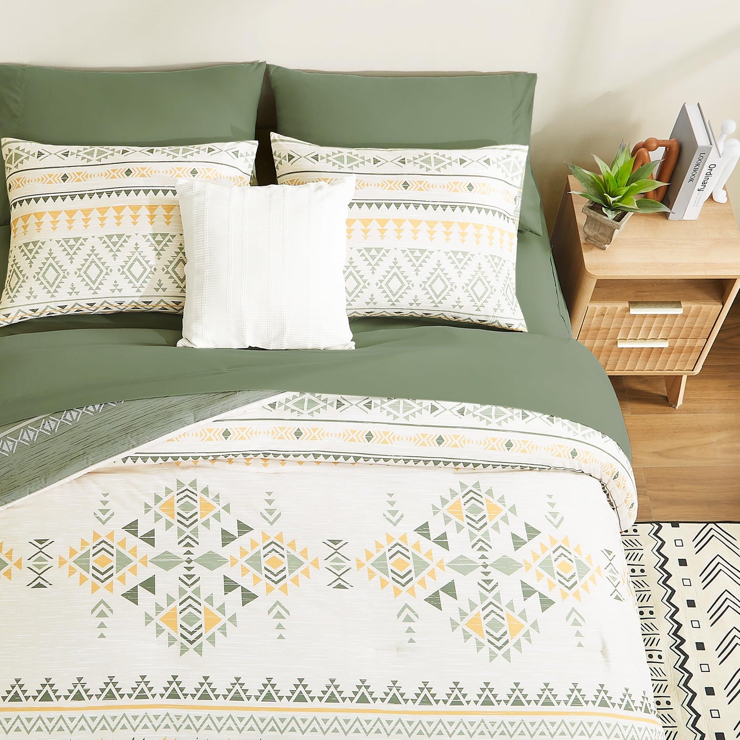 Geniospin Queen Comforter Set - 7 Pieces Reversible Bedding Set, Boho Bed in A Bag, Lightweight Soft Aztec Bedding, All Season Bed Comforter Set with Sheets, Pillowcases & Shams