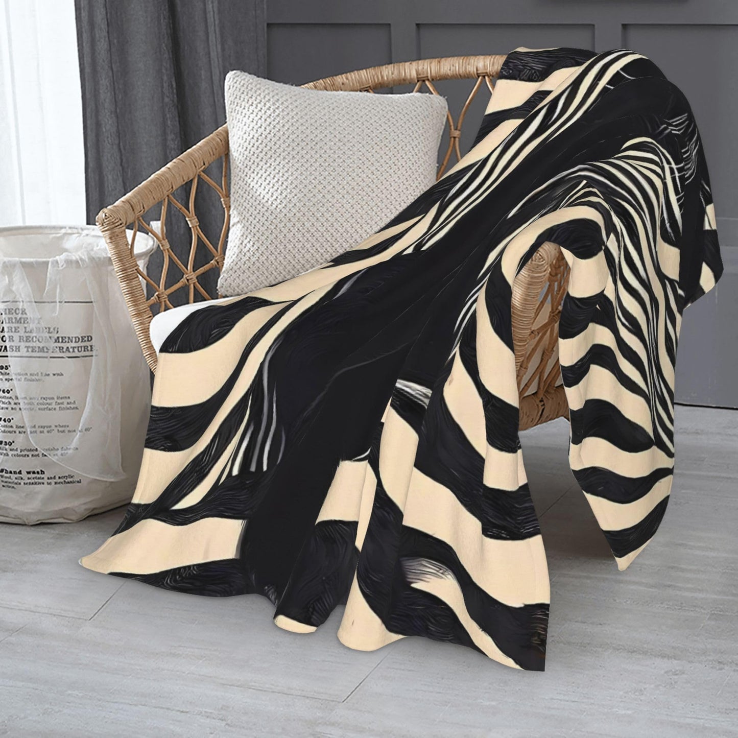 Black Cat Striped Flannel Throw Blanket Soft Cozy Retro Blanket for Living Room Couch Sofa Bed 50 x 60 Inches