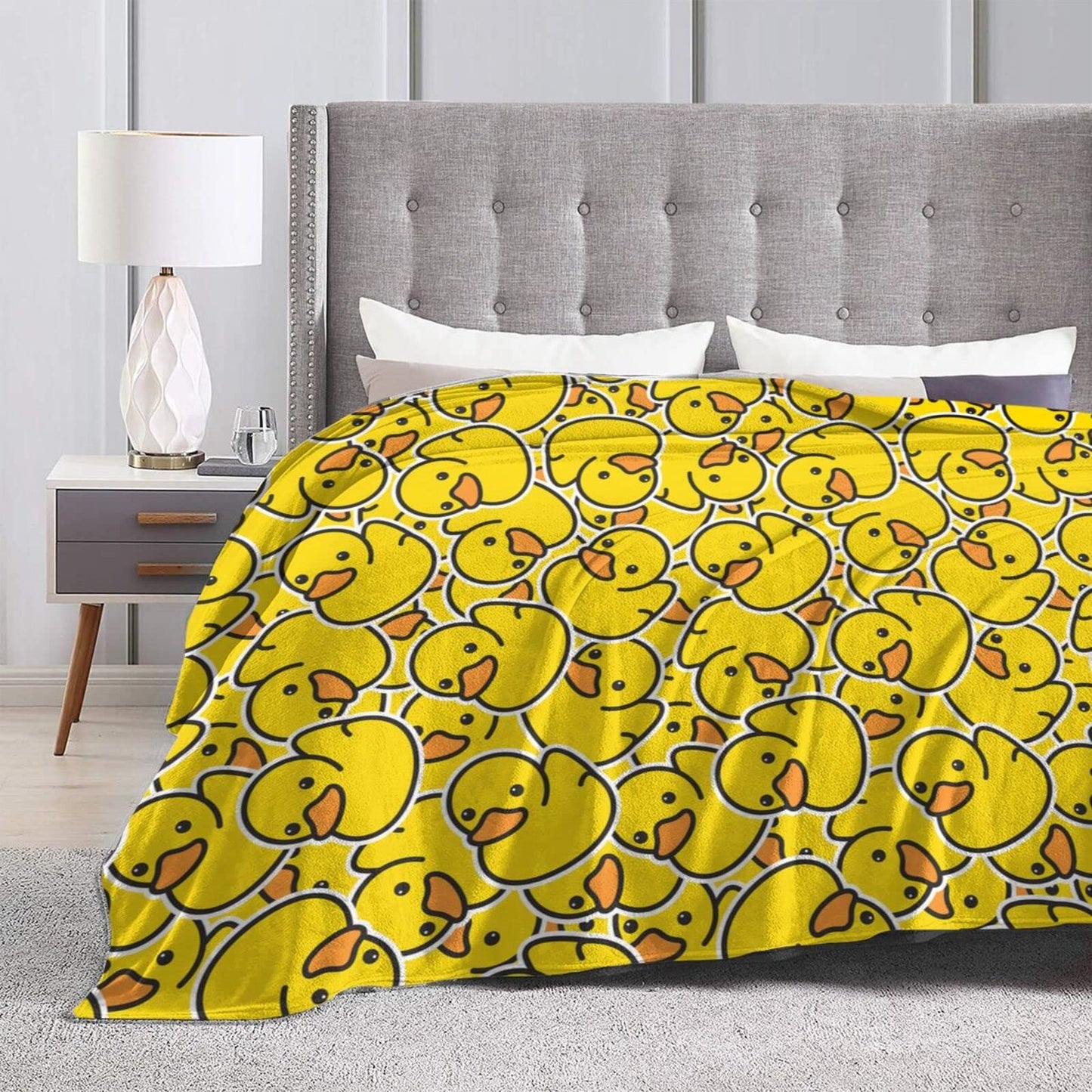 Perinsto Cute Rubber Duck Throw Blanket Ultra Soft Warm All Season Yellow Cartoon Ducks Decorative Fleece Blankets for Bed Chair Car Sofa Couch Bedroom 50"X40"
