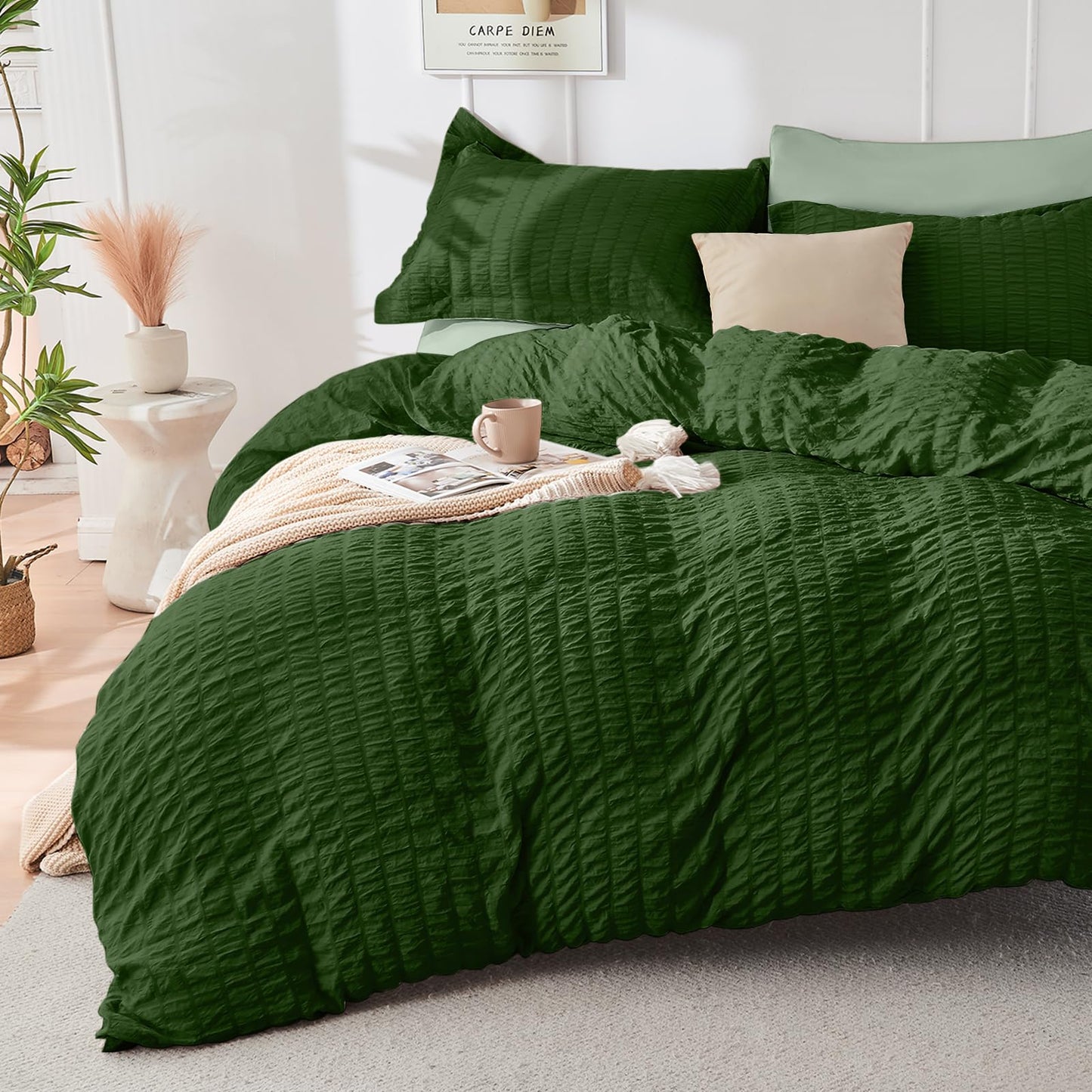 HYMOKEGE Dark Green/Sage Green Oversized Queen Comforter Set Seersucker 7 Pieces, All Season Luxury Bed in a Bag for Bedroom, Bedding Set with Comforter, Sheets, Pillowcases & Shams