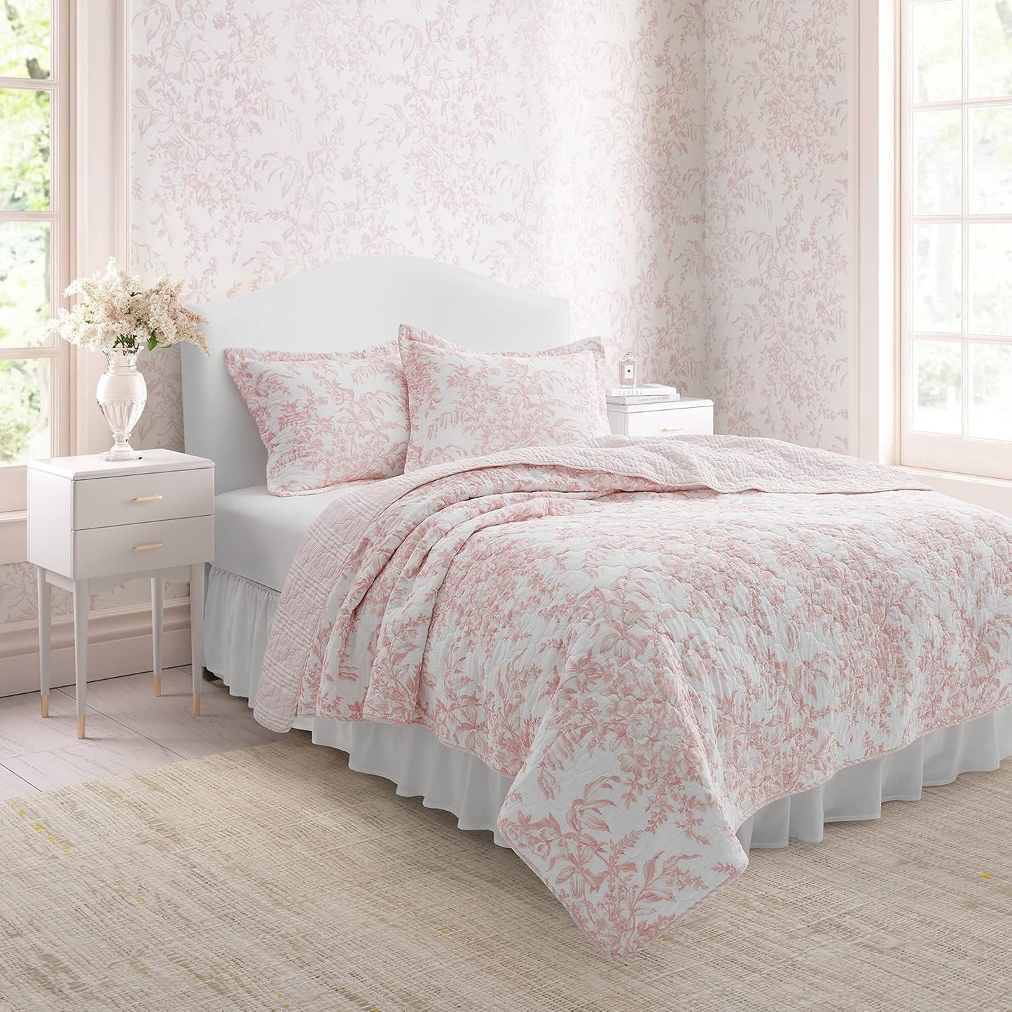 Laura Ashley - Queen Quilt Set, 100% Cotton Cover with Cotton Blend Fill, Prewashed for Softness, Reversible Floral Bedding with Matching Shams (Pink)