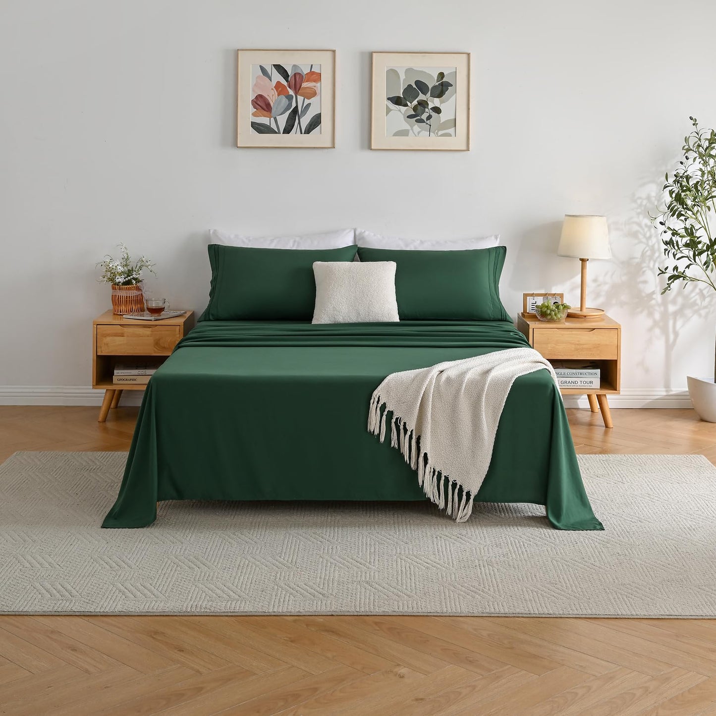 Yibeizi Green King Sheet Set,Soft Microfiber Cooling Bed Sheets,4 Pieces Deep Pocket Fitted Bedsheet Flat Sheet & Pillowcases