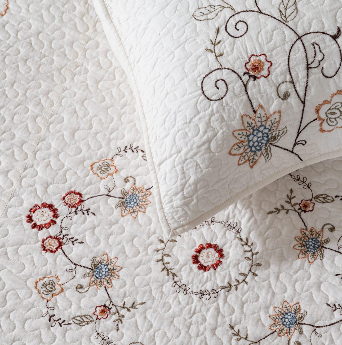 meadow park Embroidery Quilt Set 3-Piece Prewashed. 100% Cotton. Embroidery and Allover Quilting. Queen Size Bed Spread. Ivory Color.