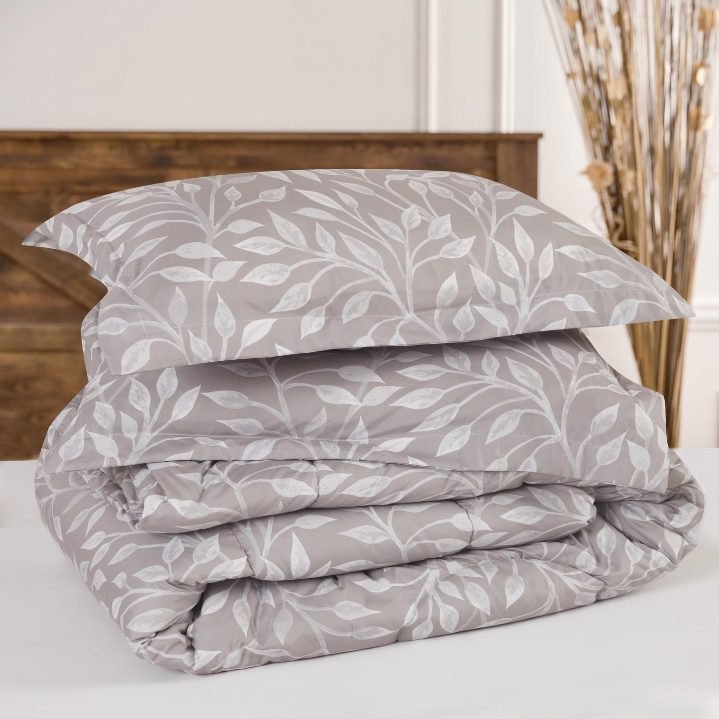 Chanasya Premium King Size Tan Leaf Comforter Set – Soft Microfiber Botanical Bedding – 3 Piece Set with 1 Comforter and 2 Pillow Shams – King