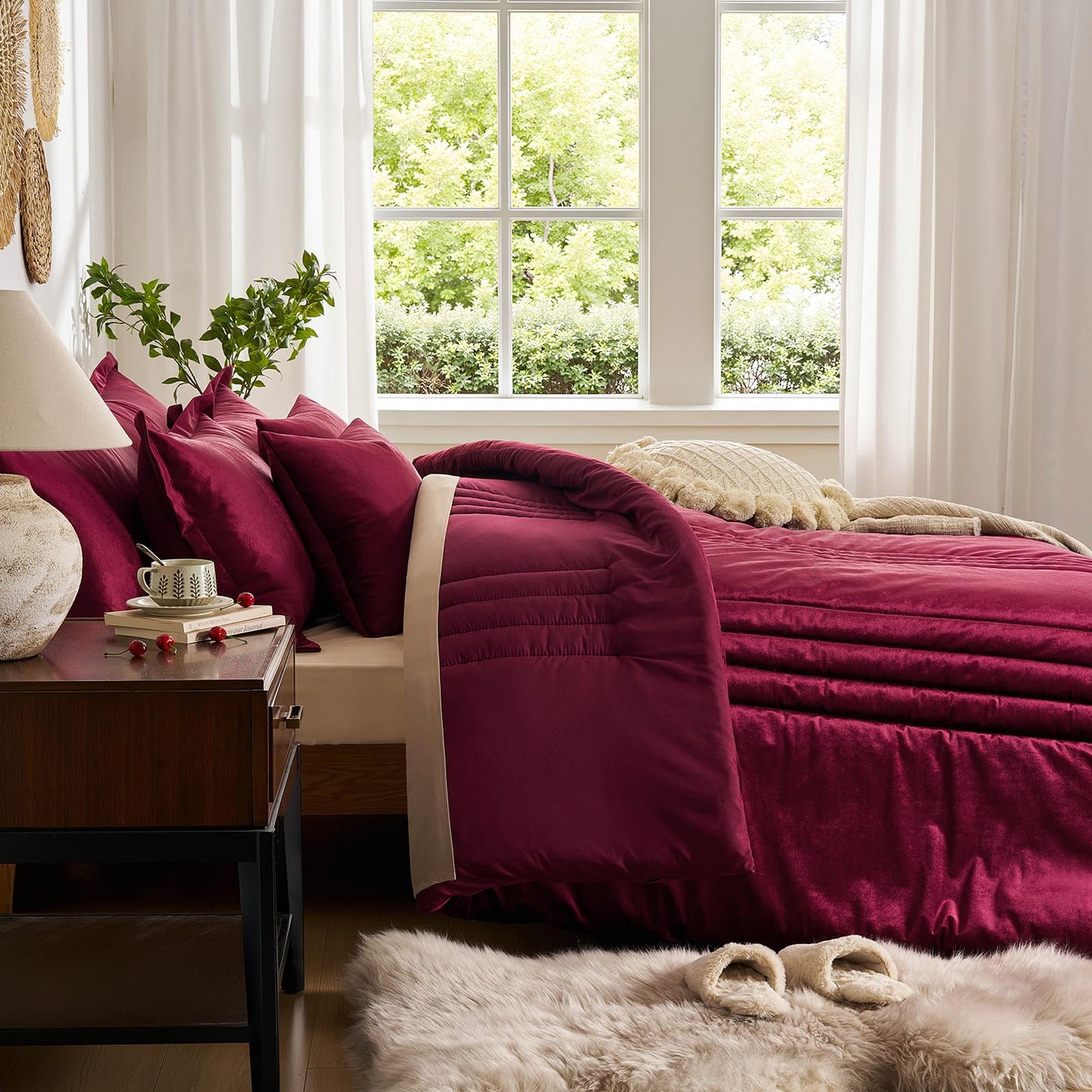 Bedding Velvet King Comforter Sets: Burgundy 3 Pieces Luxury Ultra Soft Bed Set Suitable for All Seasons - Cozy Striped Modern Rustic Lightweight Men Women Bedroom King Size Comforters with 2 Shams