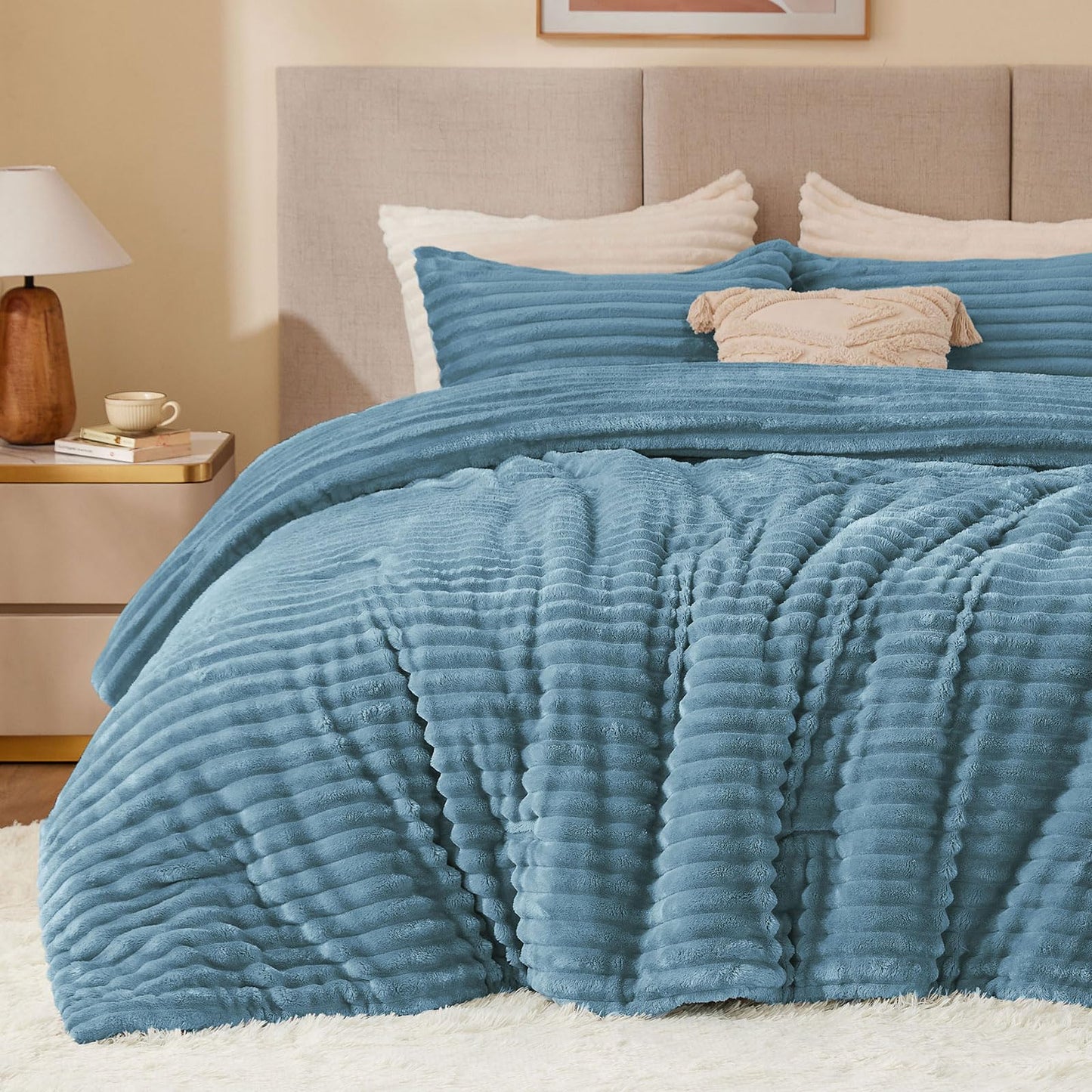 BEDELITE Fleece Queen Comforter Set -Super Soft & Warm Fluffy Blue Fog Bedding, Luxury Fuzzy Heavy Bed Set for All Season with 2 Pillow Cases