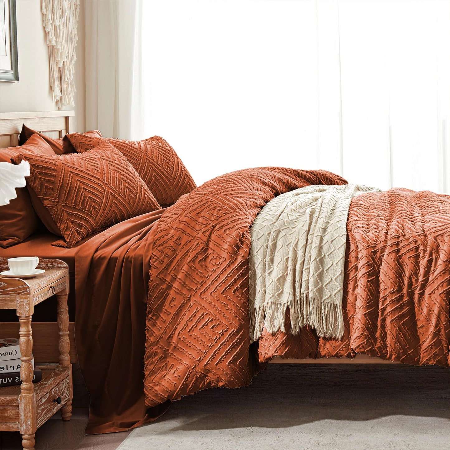 Zzlpp Queen Comforter Set 7 Pieces, Burnt Orange Tufted Bed in a Bag with Comforter, Pillow Shams, Pillowcases, Flat Sheet, Fitted Sheet