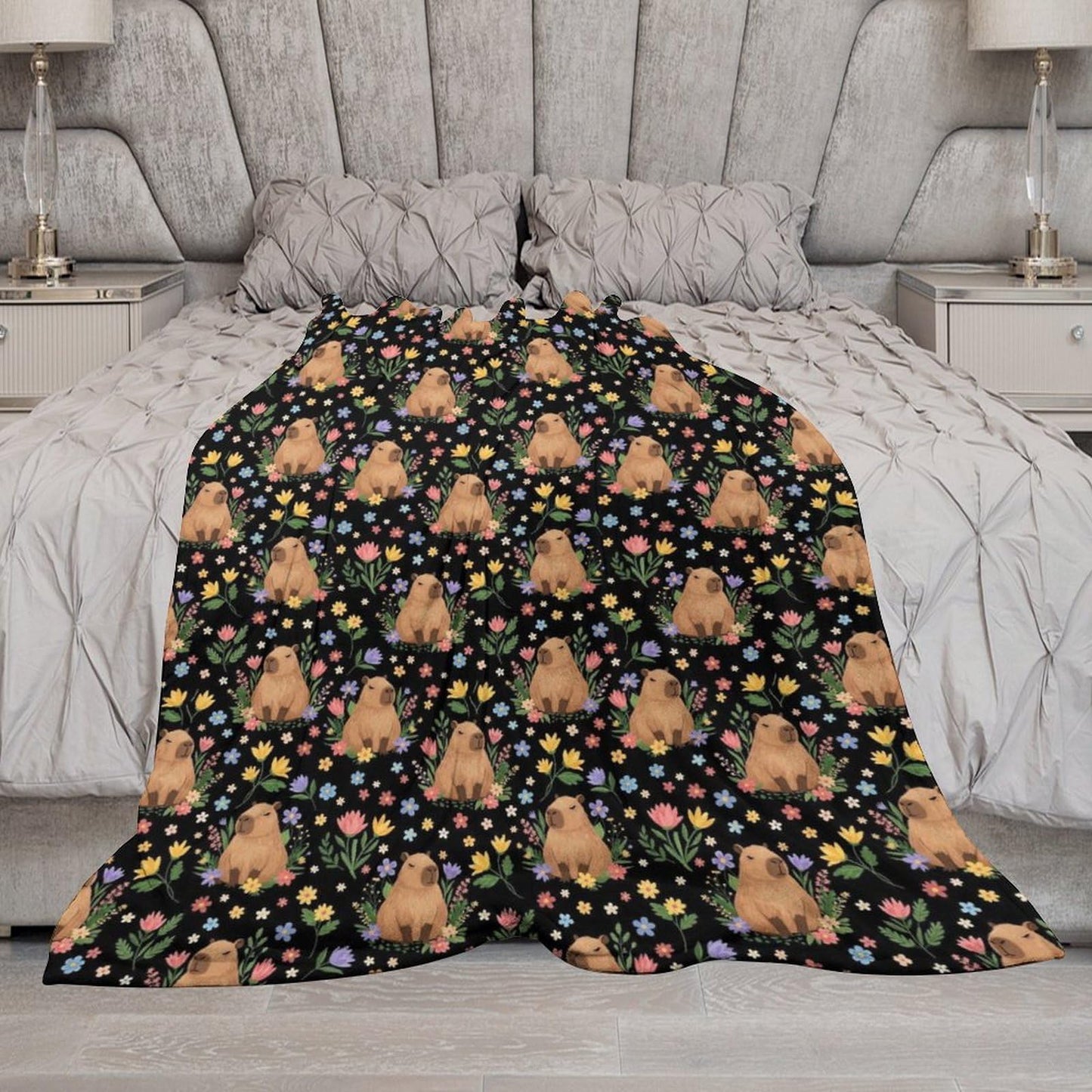 Soft Throw Blanket Cozy Warm Blanket for Bed, Sofa and Couch, Fashion Home Decor Bedspread Compatible with Floral Flowers Cute Capybara Black