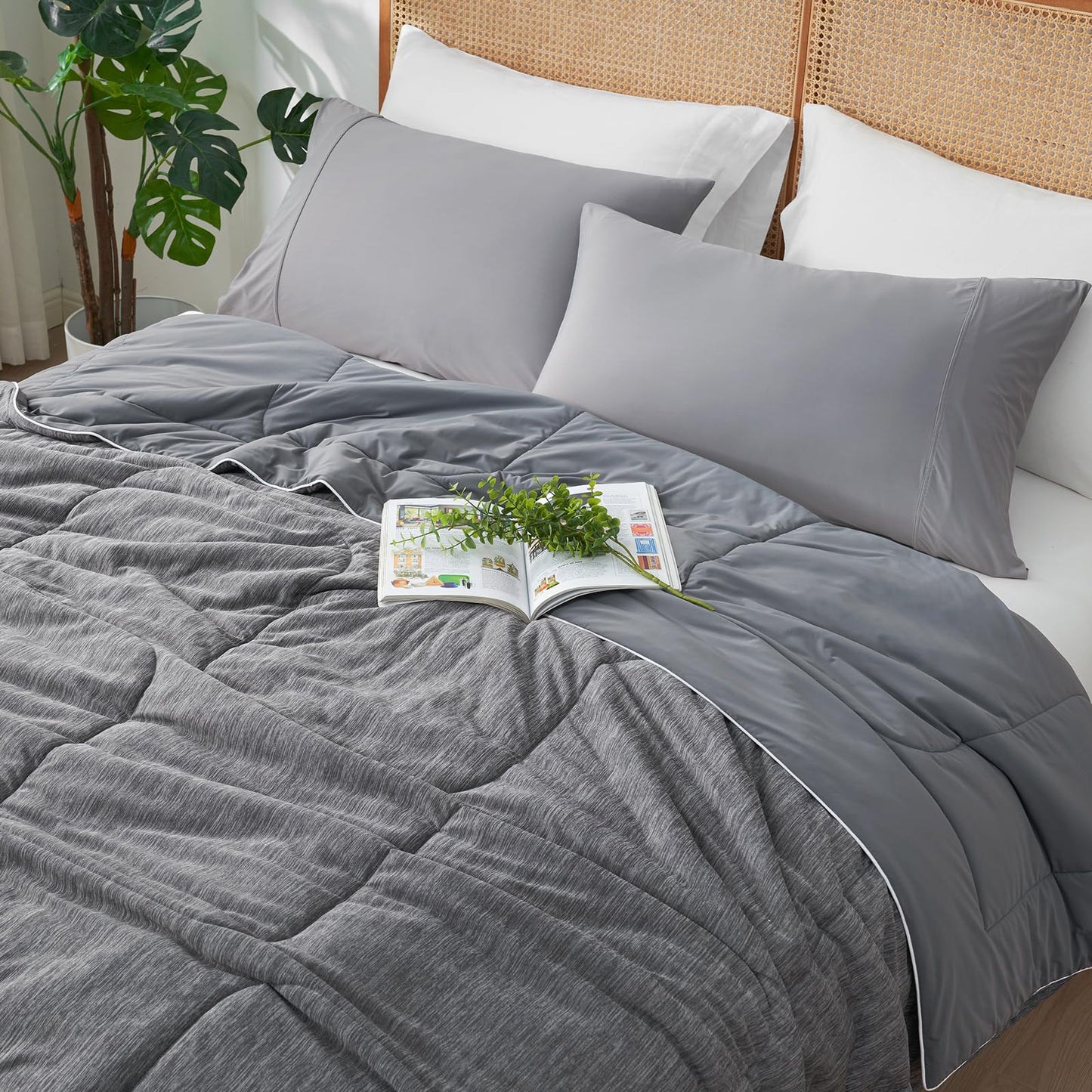 Amélie Home Cooling Comforter Queen Size, Dual-Sided Lightweight Cooling Blanket for Hot Sleepers, Q-Max 0.43 Breathable Cooling Quilt for Night Sweats, 90" x 90", Heather Charcoal Grey
