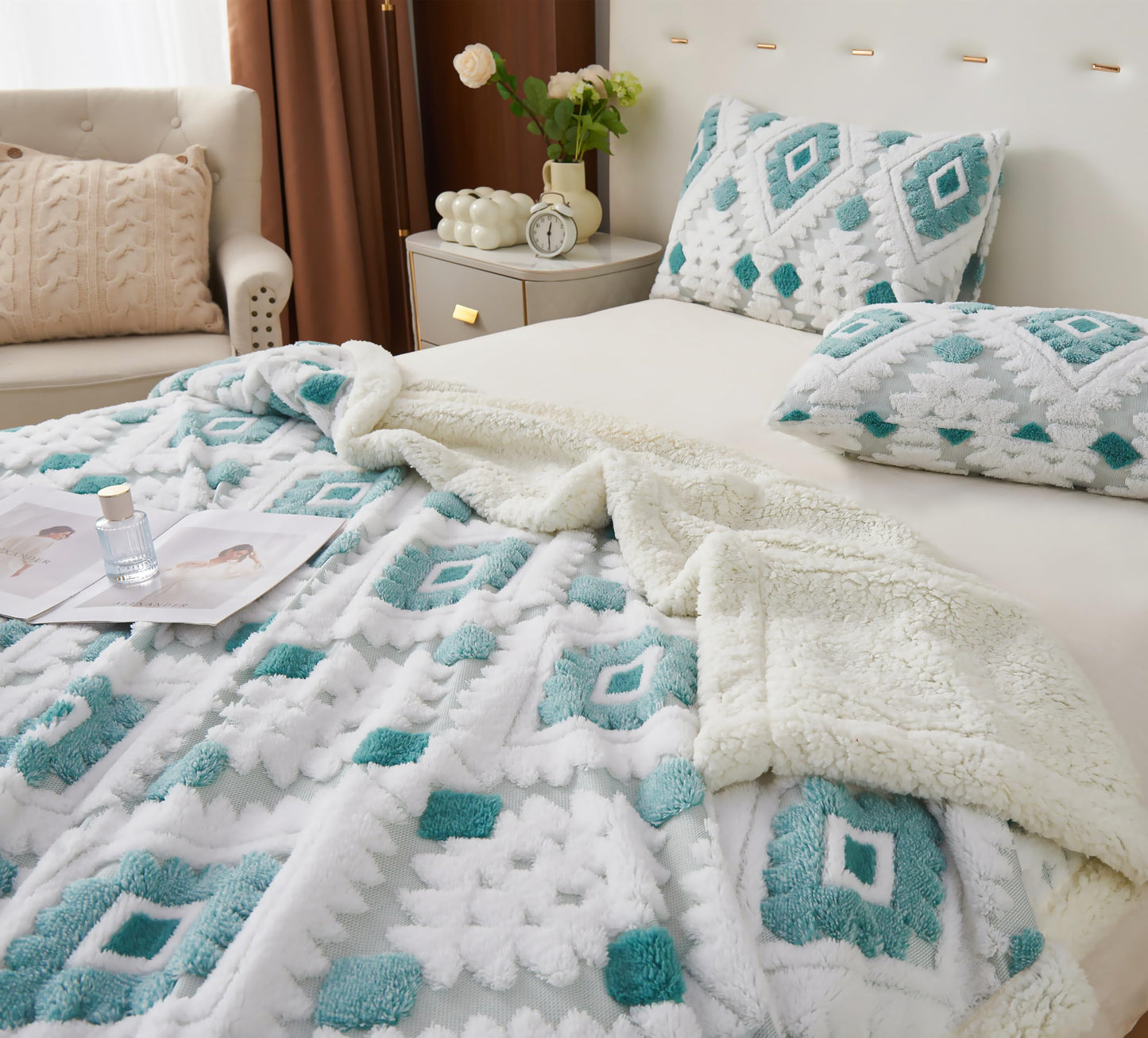 LEVINIS Large Bohemian Bed Blankets 80'' × 90'', Ultra Soft Aztec Bed Blanket for All Season, Cozy, Plush, Bohemian Throw Blanket for Couch/Sofa/Office/Camping, Blue