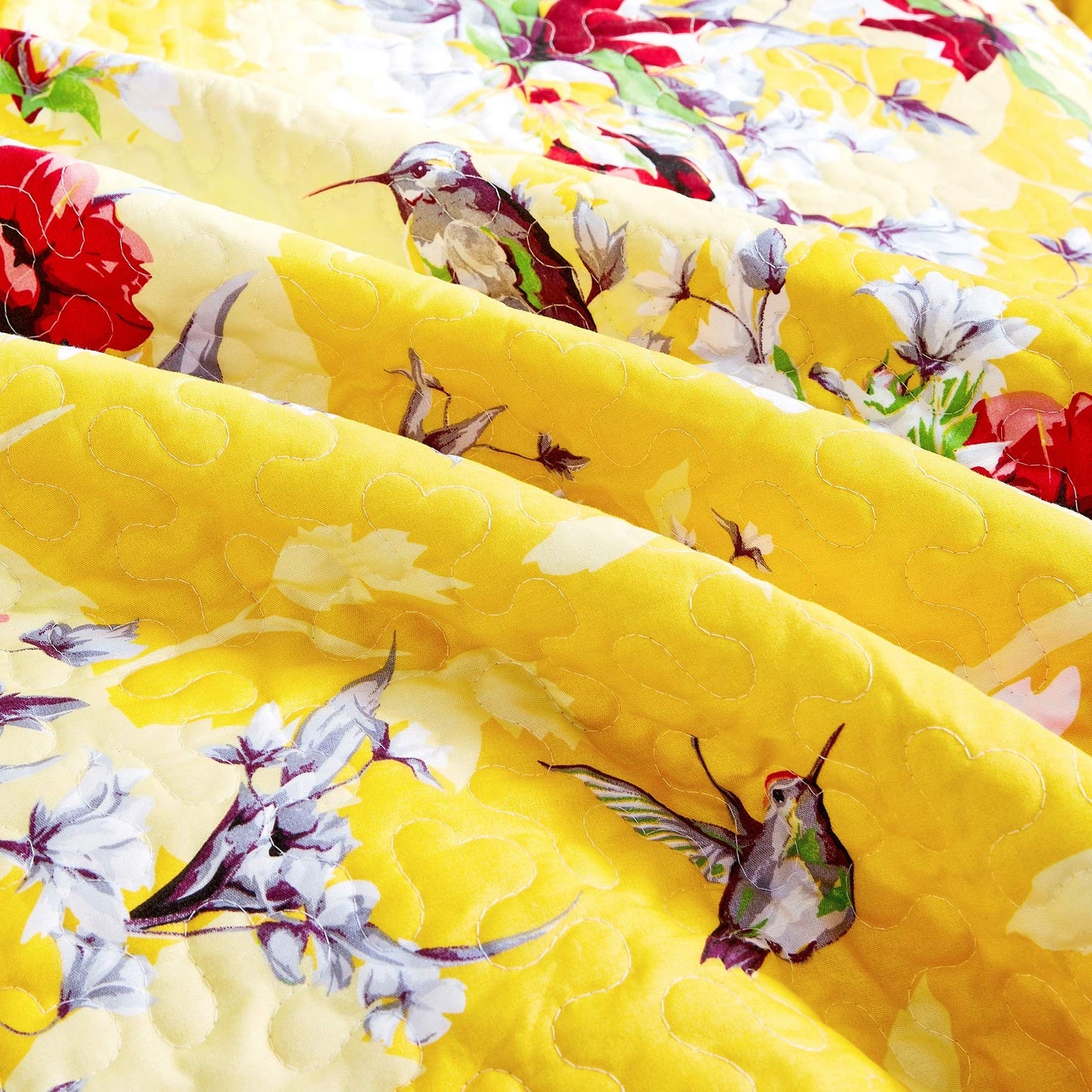 DaDa Bedding Radiant Sunshine Yellow Floral Bedspread Set - Hummingbirds Farmhouse Red Flowers Garden Quilted Coverlet - Scalloped Edges Bright Vibrant Multi-Colorful - Queen - 3-Pieces