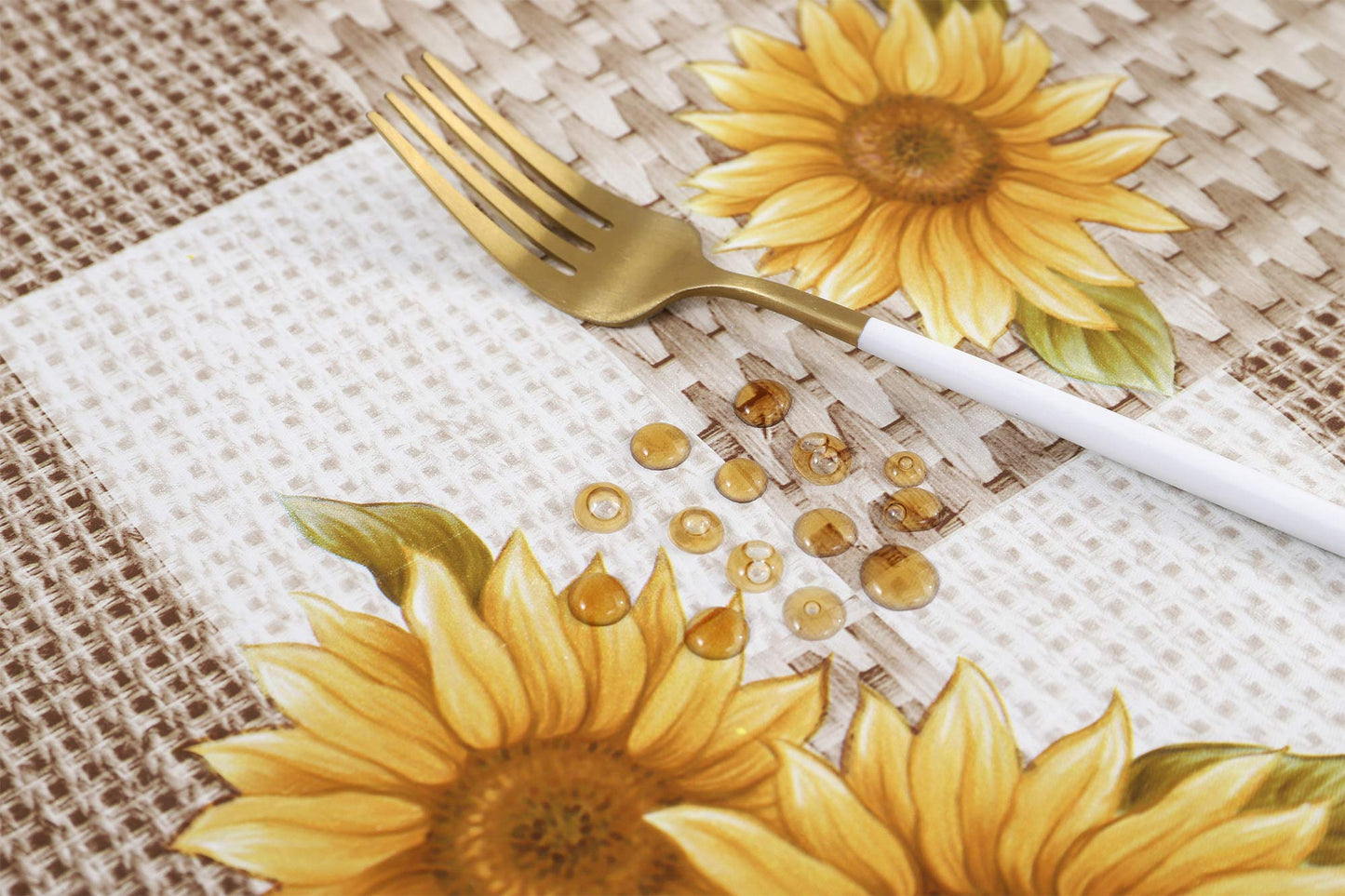 LIBERECOO Vinyl Tablecloth with Flannel Backing, Sunflower 60 x 84 Inch Rectangluar Tablecloths Stain-Resistant Waterproof Plastic Table Cover for Indoor/Outdoor
