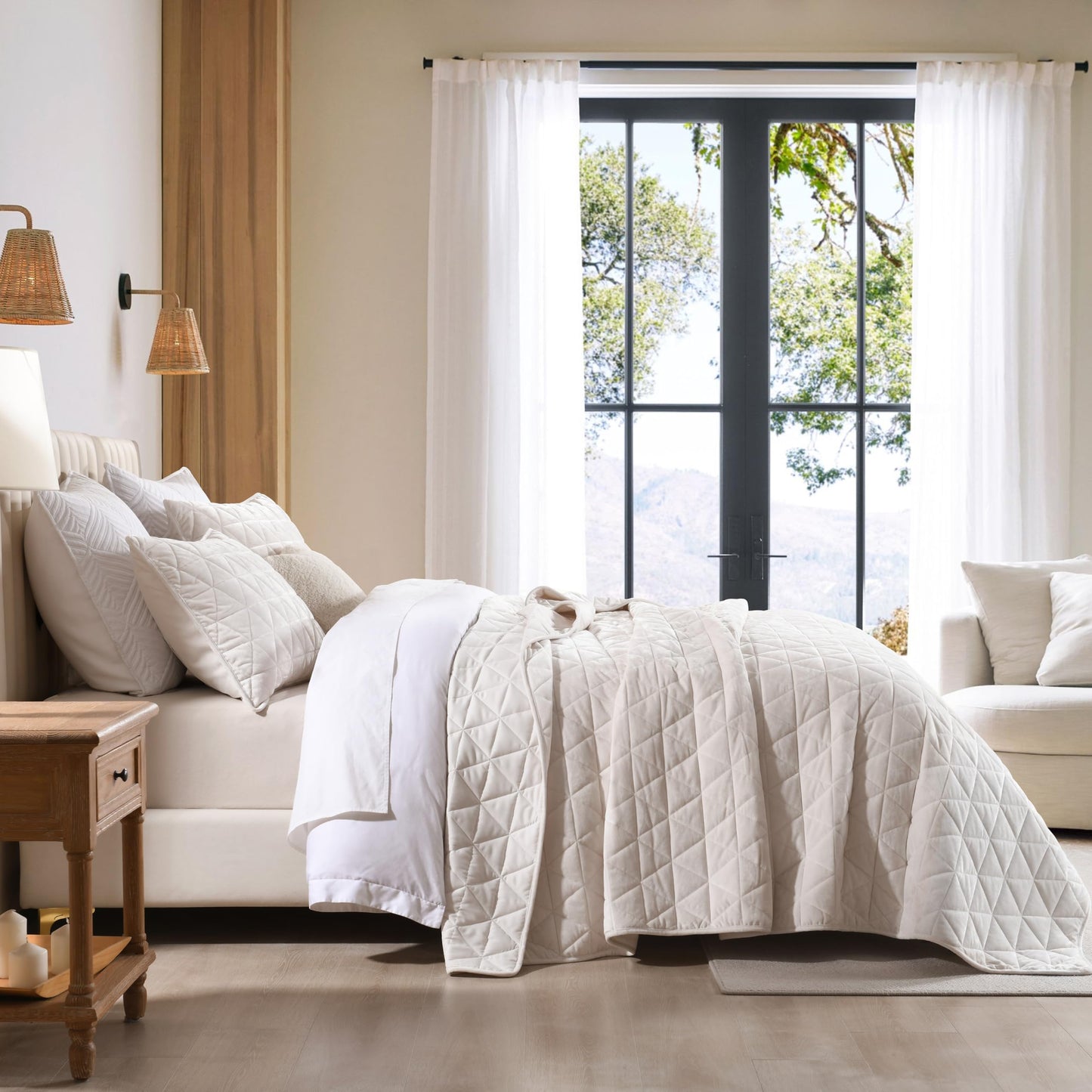 Homzard Velvet Quilt Set Queen Size Bedding Set, Cream White Velvet Comforter, Luxury Bedspreads Queen Size, Cream White Bedding,Soft Lightweight Quilts for All Season