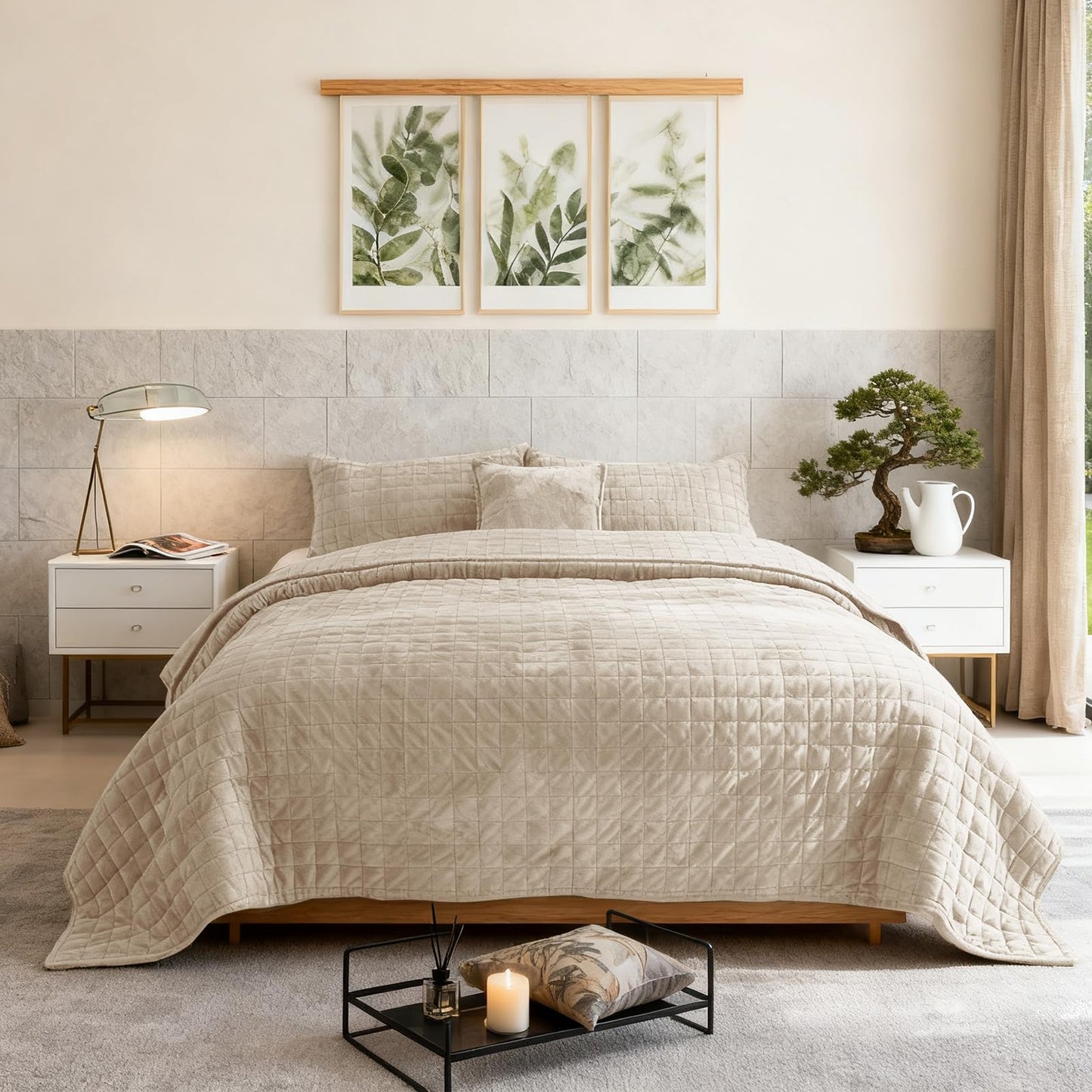 COCOPLOCEUS Quilt Set King Size 98x106 Luxurious Velvet Bedding Sets with 2 Pillow Shams 20x36 3 Pieces Ultra Soft Quilted Bedspread Coverlet Comforter for All Season,Beige