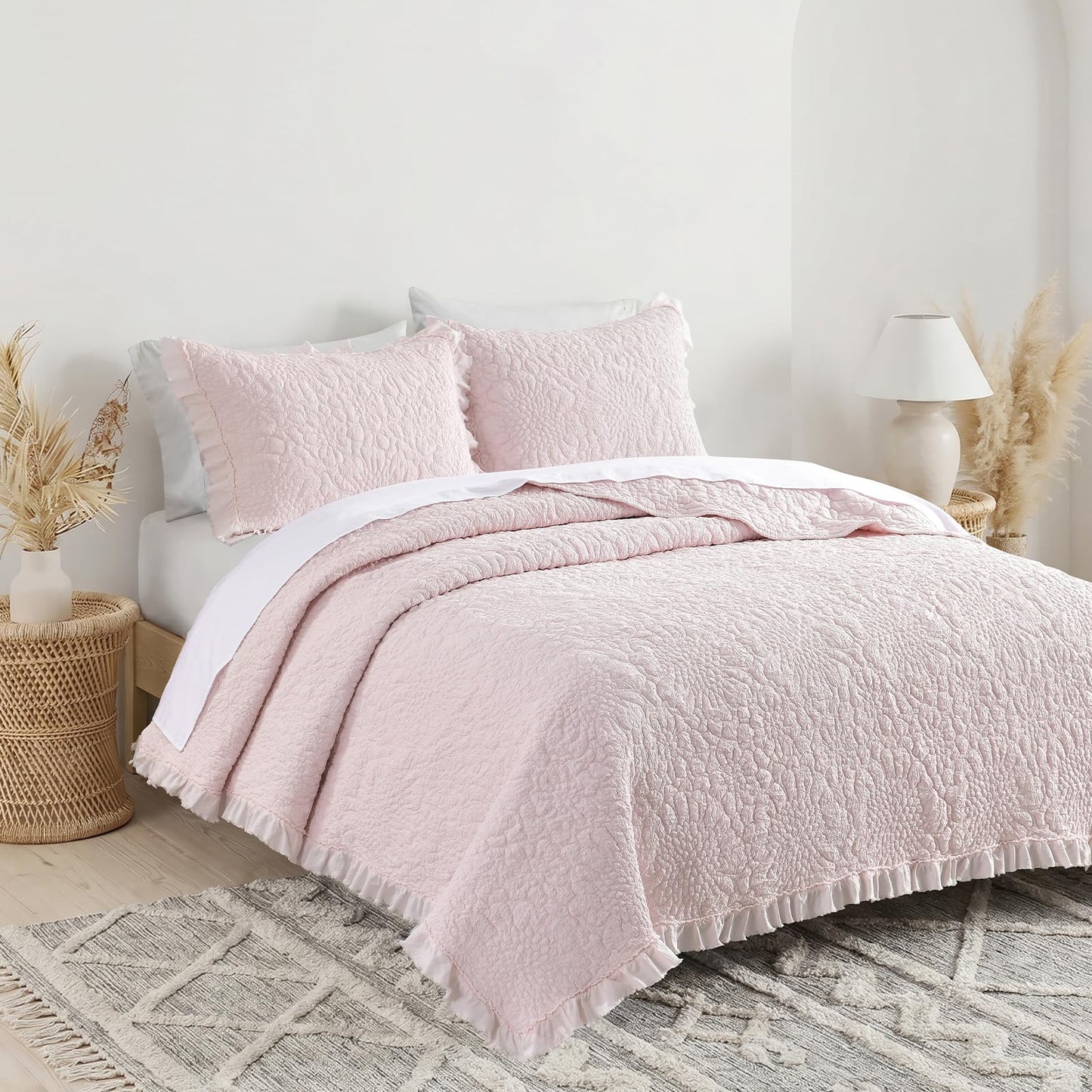 HORIMOTE HOME Pink Ruffled Quilt King Size, Stone-Washed Microfiber Lightweight Crinkled Farmhouse Rustic Shabby Chic Bedding Set, 3 Pieces Reversible Bedspread with Pillow Shams for All Season