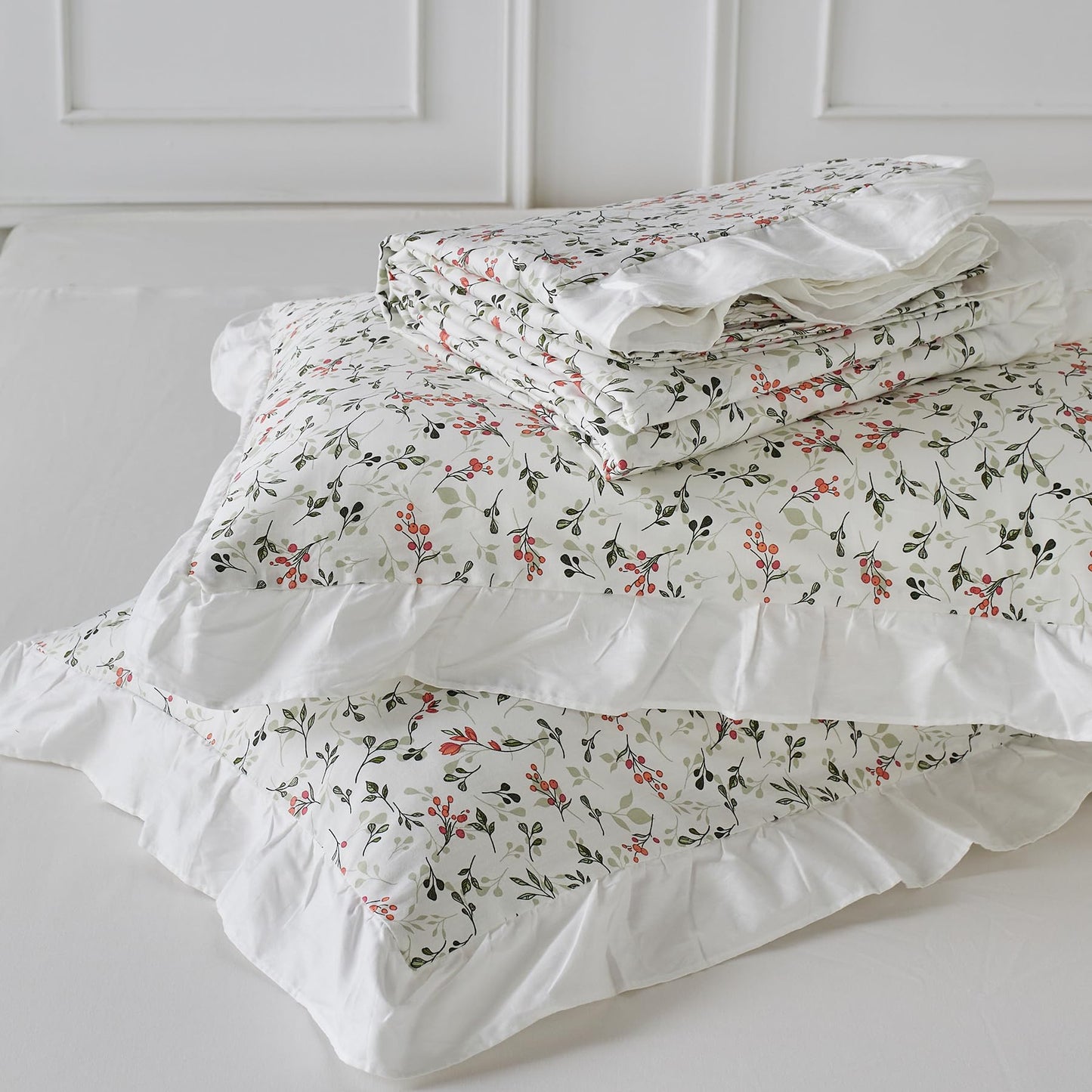 YuHeGuoJi White Ruffle Floral Duvet Cover Queen 100% Cotton 3 Pcs Set 1 Cute Red Flower Duvet Cover with Zipper Ties 2 Pillow Shams Decorative Green Botanical Bedding Set Soft