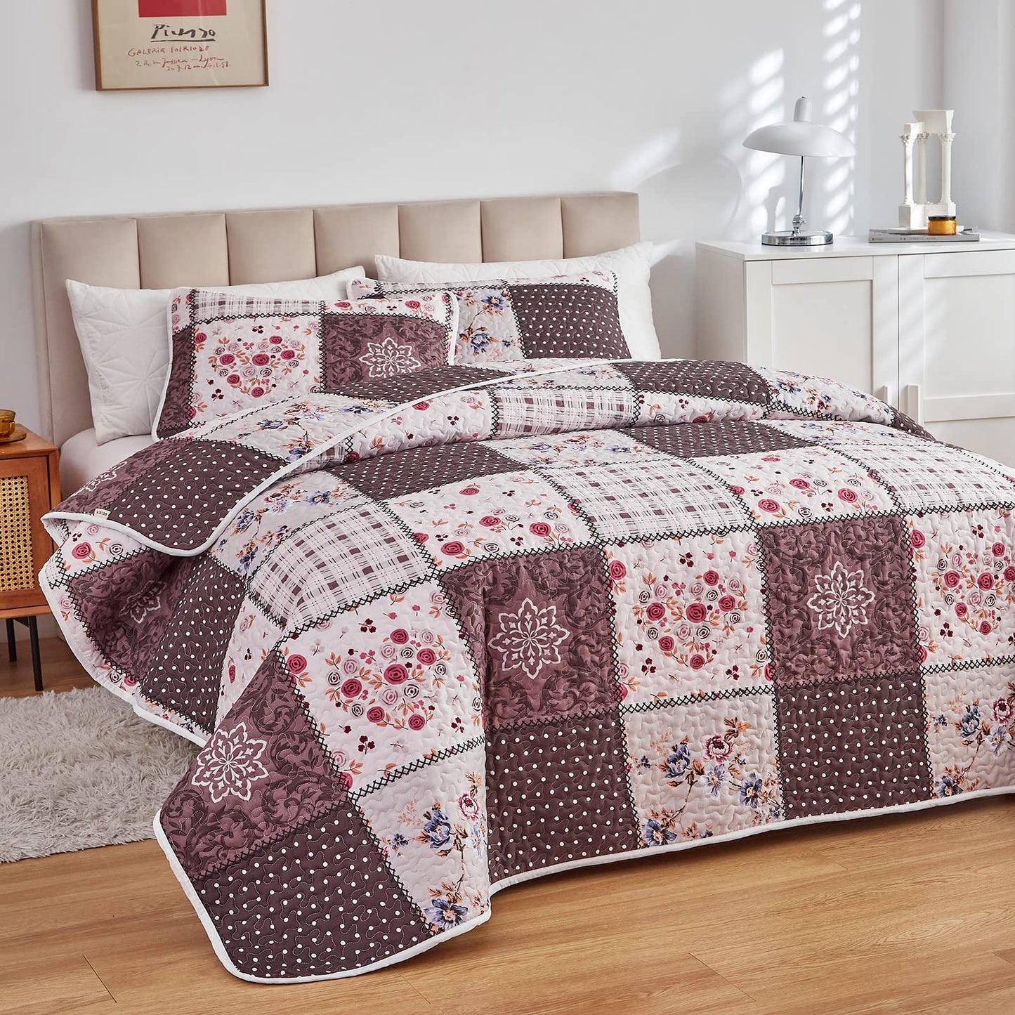 Patchwork Quilt Set Full/Queen Size, 3 Pieces Brown Floral Plaid Summer Bedspread Coverlet Set, Soft Microfiber Reversible Lightweight Bed Cover for All Season (90" x 90", 1 Quilt+ 2 Pillow Shams)