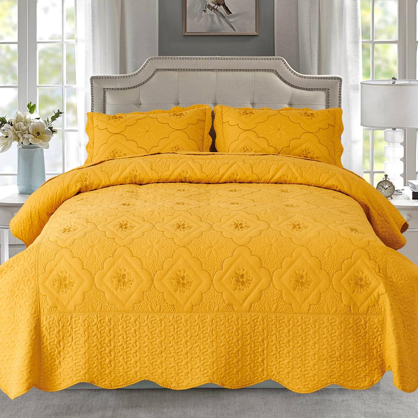 Cmfshape Floral Embroidery Quilt Set,3 Pieces Queen Quilt Bedding Set,Classic Diamond Pattern Quilts,Ultra Soft Lightweight Reversible Bedspread Coverlets for All Season(Gold,90"x90")
