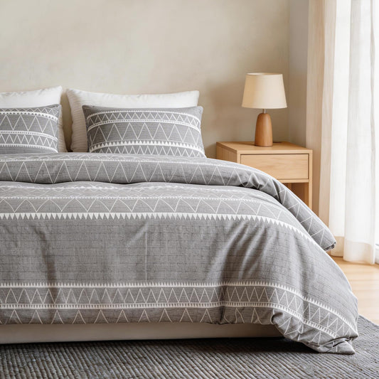 Lekesky Duvet Cover Queen Size, Grey Breathable Comforter Cover Queen Size 3pc Ultra Soft Brushed Bedding Duvet Cover Set with Zipper Ties (1 Duvet Cover 90x90 inches with 2 Pillow Cases)