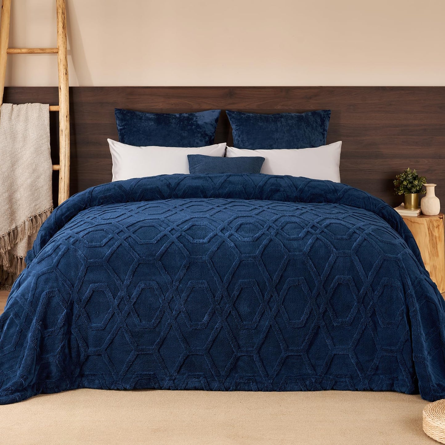 PHF Fluffy Sherpa Fleece Blanket Queen Size for Winter, Warm and Cozy, 510GSM 3D Tufted Shaggy Fleece Blanket for Sofa Bed, Navy Blue, 90"x90"