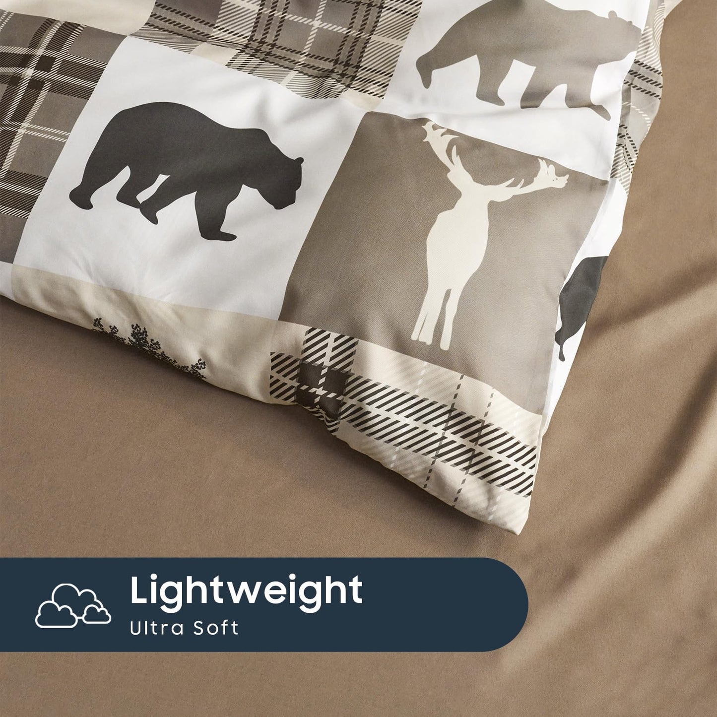 Wake In Cloud - Rustic Comforter Set, Cabin Christmas Lodge Western Country Bear Deer Moose Woodland RV Outdoor Theme, Soft Lightweight Bedding, 3 Pieces, Taupe, Queen Size