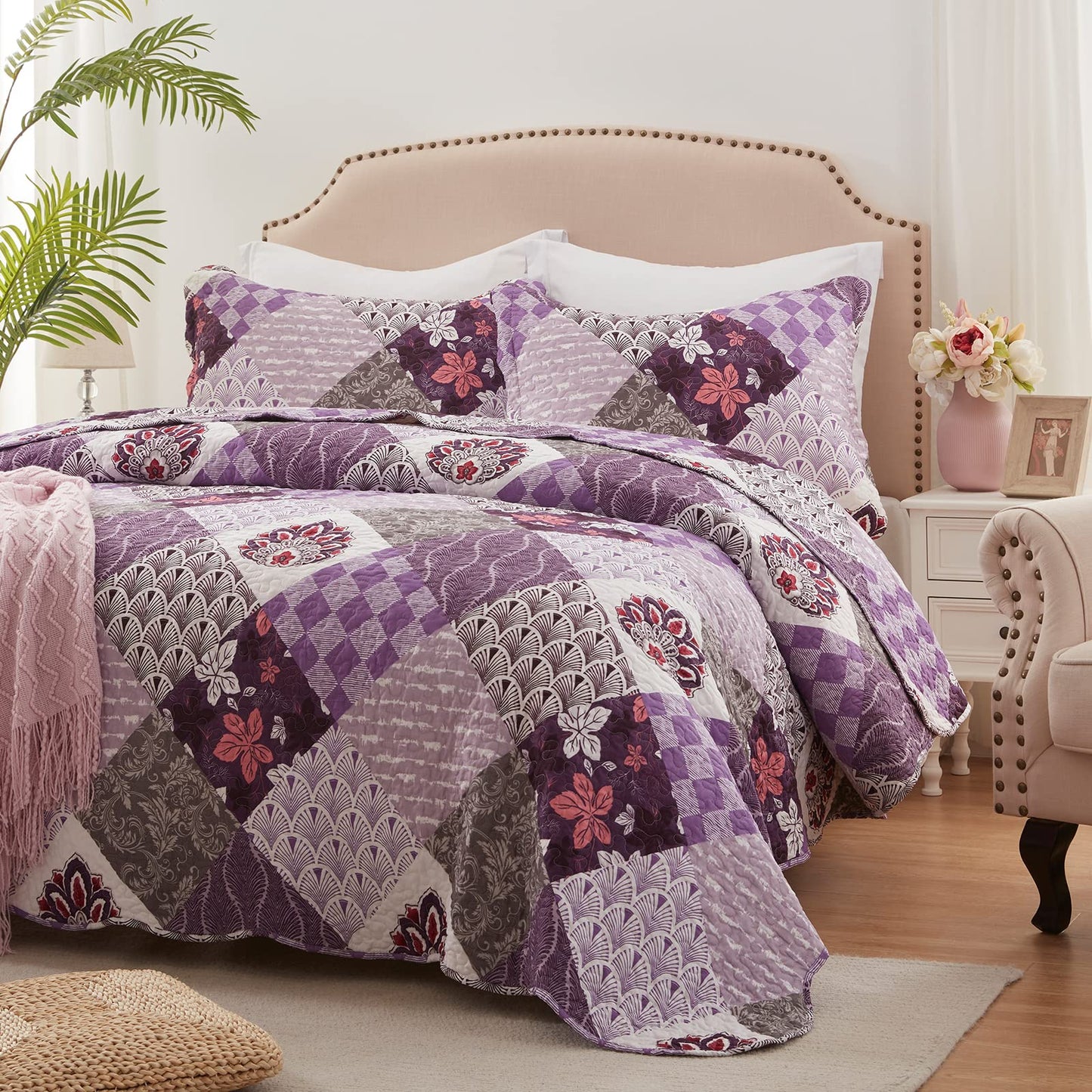 King Size Quilt Set 3 Pieces Lightweight Reversible Bedspread-98''x106'' Soft Patchwork Floral Coverlet Luxurious Warm Microfiber Bed Cover All Seasons Purple Bedding Set(1 Quilt,2 Pillow Shams)