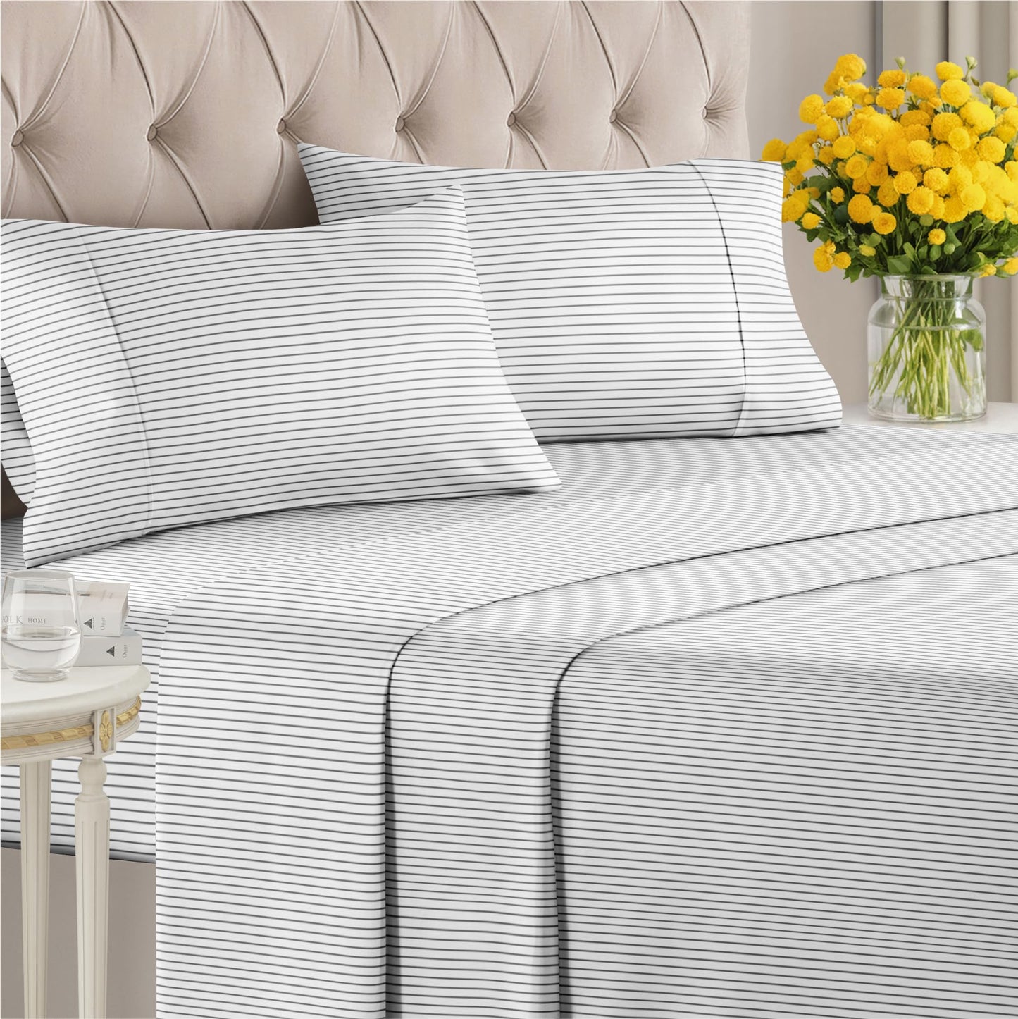 Striped Sheets - Black & White Striped Sheets - 1 Flat & 1 Fitted & 2 Pillowcases w/ Deep Pockets – Wrinkle & Fade Free - Soft, Breathable and Cooling – Luxury Pinstripe Bedding - Queen Size Bed Set
