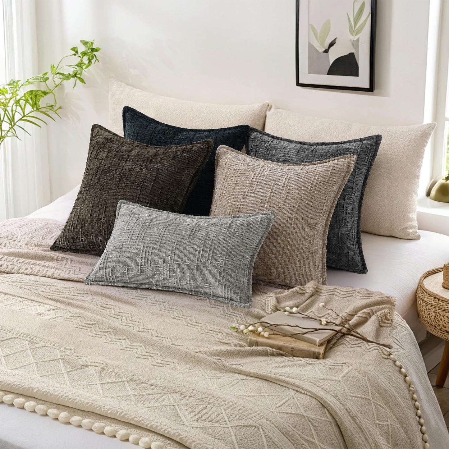 decorUhome Chenille Throw Pillow Covers 18x18 Set of 2, Soft Textured Slubby Modern Decorative Pillow Covers with Elegant Design for Couch, Sofa, Living Room, Dark Grey