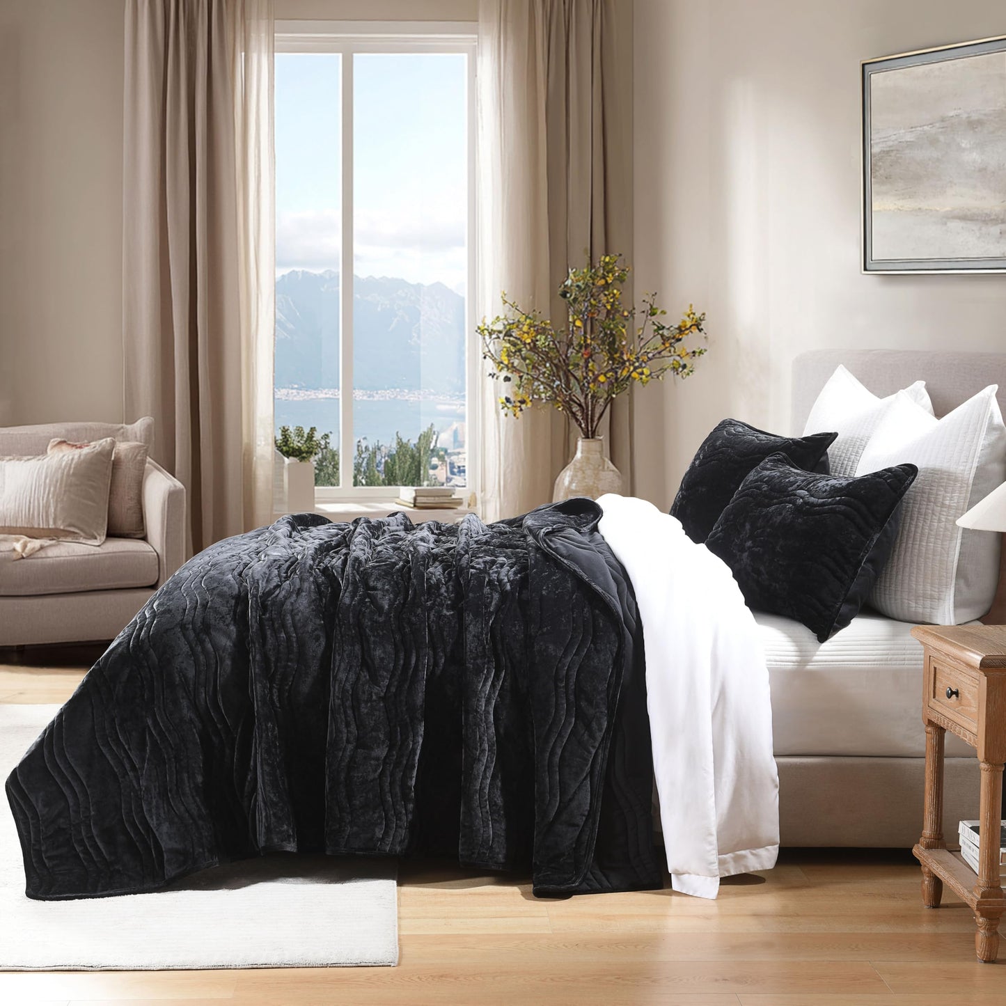 AJOCCI King Size Comforter Set, Luxurious Velvet King Quilt, Black Bedding Set, Soft Plush Bedspread King Size, Lightweight Quilts for All Season, Black