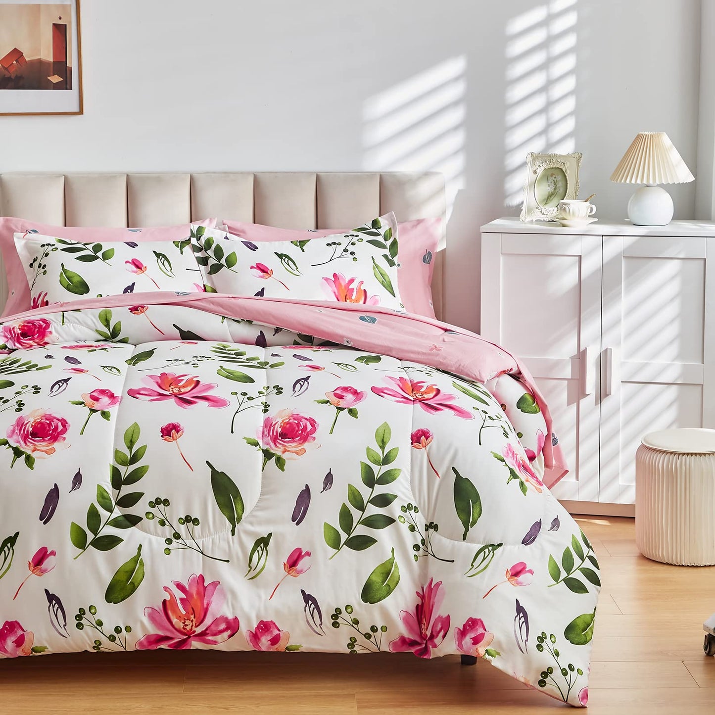 Floral Comforter Sheet Set 7 Pieces Bed in a Bag Queen Size White with Green Leaves Pink Flowers Reversible Bedding Set (1 Comforter 2 Pillow Shams 1 Flat Sheet 1 Fitted Sheet 2 Pillowcases)