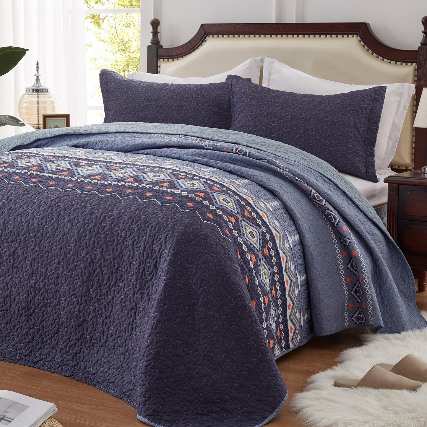 LEAONME Quilt Set King Size Bedspread 3 Piece Coverlet Lightweight Comforter Microfiber Bedding Set All Season Oversized 98x106 Inch Bed Cover Bohemian Patchwork Navy Blue(1 Quilt, 2 Pillow Shams)