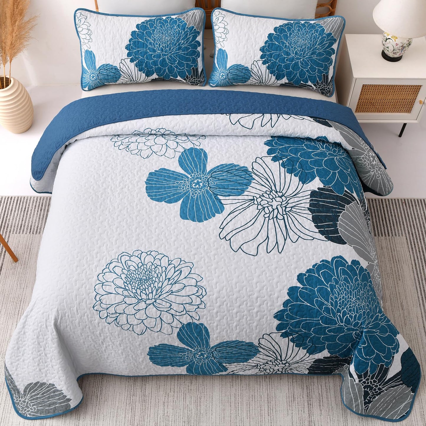 Queen Quilt Sets Blue Floral Pattern Quilt Bedding Set, 3 Pieces Botanical Quilt Bedspread Coverlet Set Soft Microfiber Bed Coverlet Bedding Set for All Season(96" x 90)