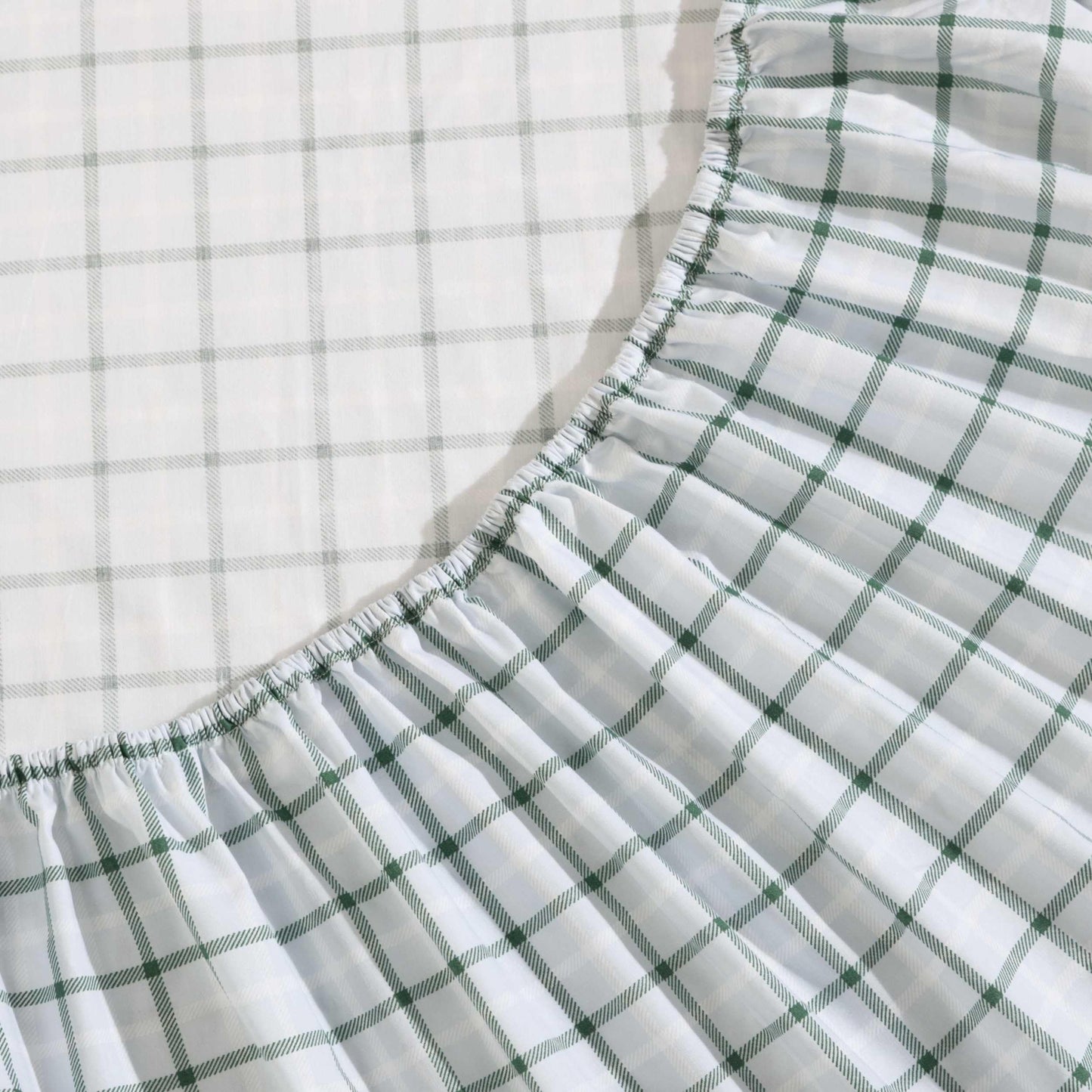 Eddie Bauer - Twin Size Sheet Set, 100% Cotton Percale Bedding, Crisp & Breathable Bed Sheets with Pillowcase, Fully Elastic Fitted Sheet, Deep Pocket Fit (Classic Tattersall Plaid)