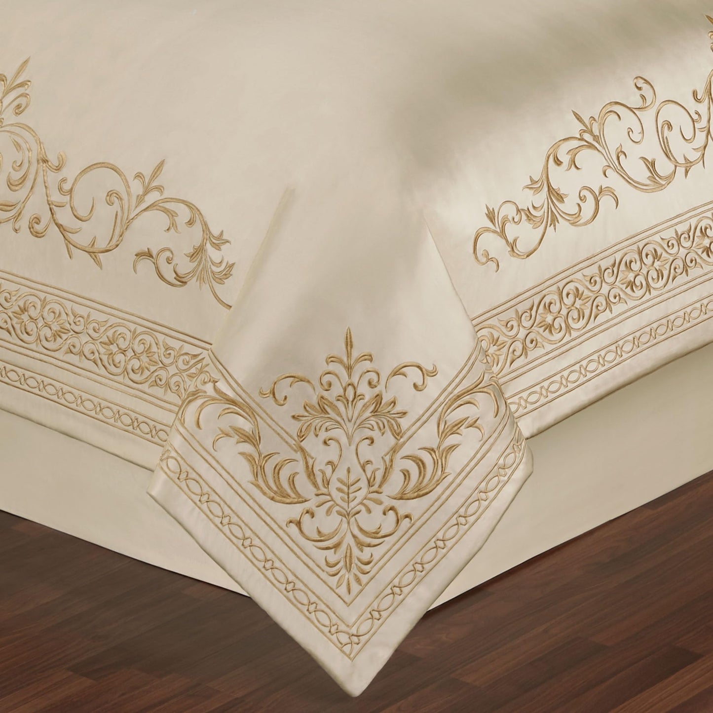Touch of Class Versailles Luxury Comforter, Classic Pearl, Queen, 11 Pc Set