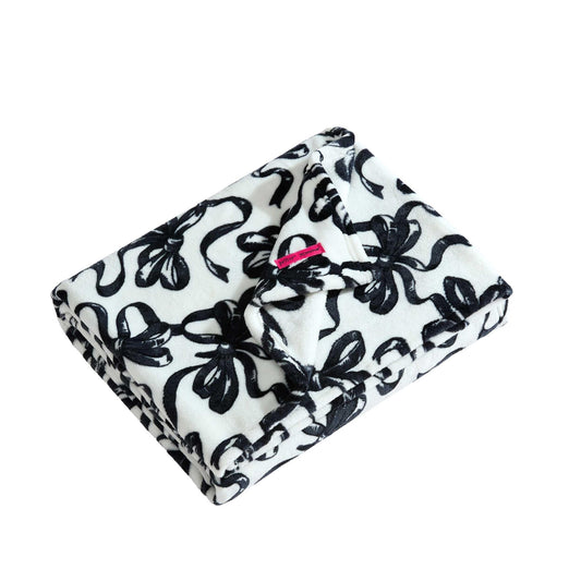 Betsey Johnson - Plush Throw Blanket for Couch or Bed, Soft Reversible Western Fleece Throw, Cozy Printed Soft Blanket, Ballet Bows Grey, 50" x 70"