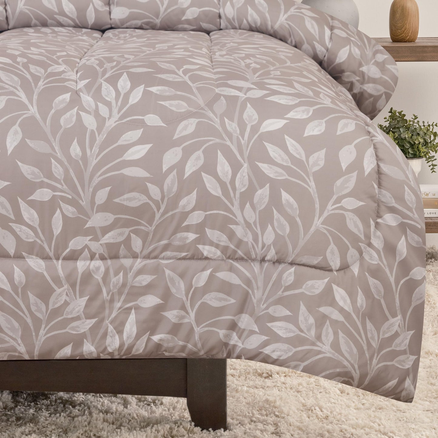 Chanasya Premium King Size Tan Leaf Comforter Set – Soft Microfiber Botanical Bedding – 3 Piece Set with 1 Comforter and 2 Pillow Shams – King