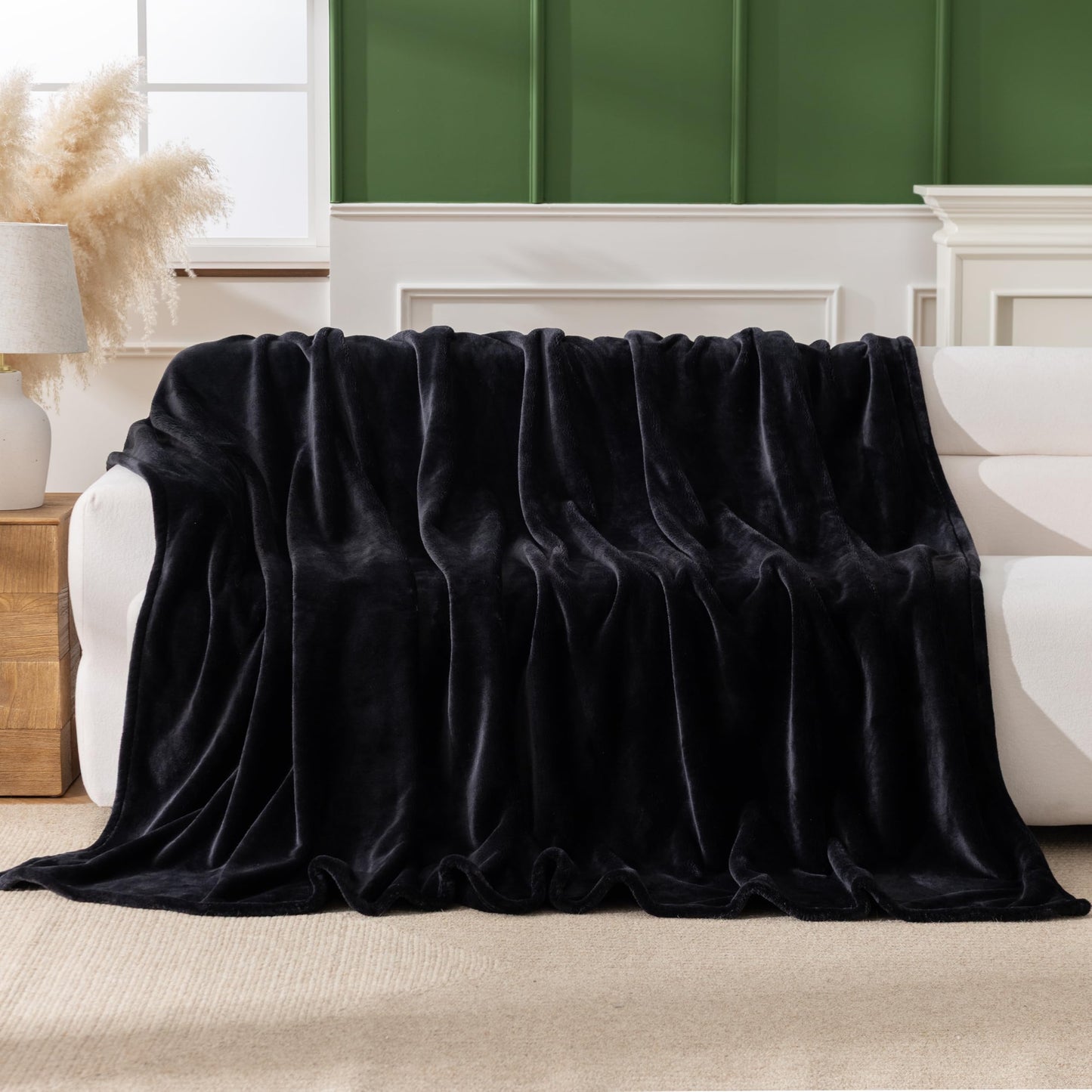 Sushing Micorfiber Fleece Blanket, Heavyweight Warm Plush Blanket, Room Home Decor for Couch Bed Sofa, 70in x 90in, Black