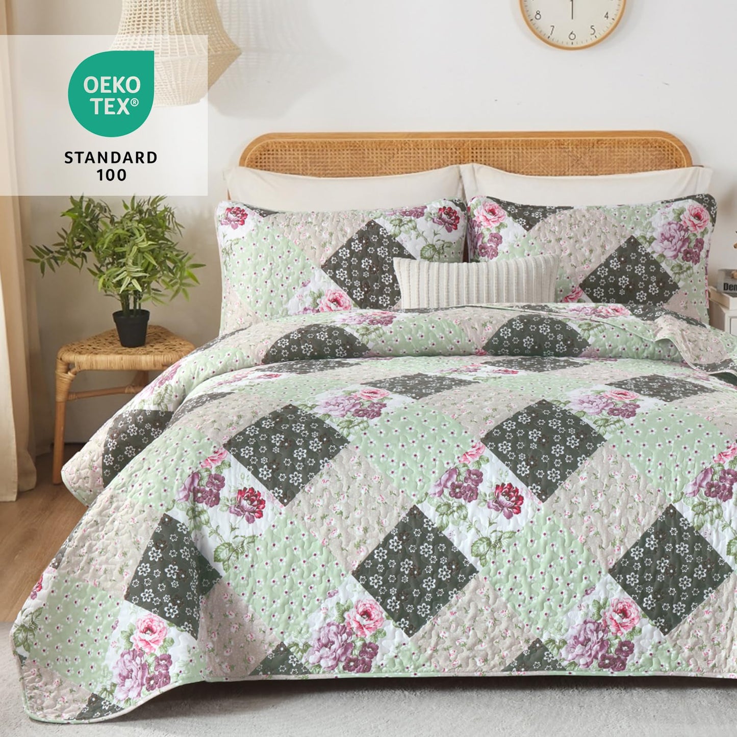 Dinjoy Floral Plaid Patchwork Quilt Set King Size, Reversible Green Bedding Set Soft Microfiber Lightweight Bedspread Coverlet 3 Piece Fall Autumn Summer Use (110x90 inches)