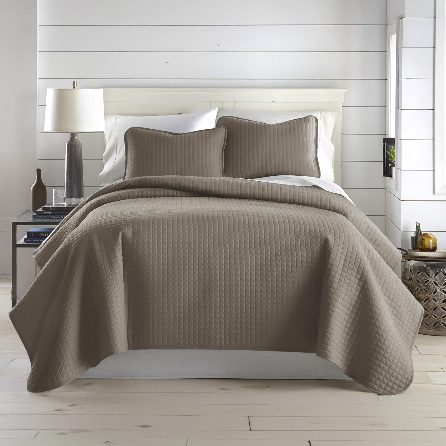 Southshore Fine Living, Inc. Oversized Quilt, King Size Bedding Set, Soft Microfiber, Easy Care Stain and Pet Hair Resistant Bedding, California/King Size Quilt Bedspread Set w/2 Shams, Dark Taupe