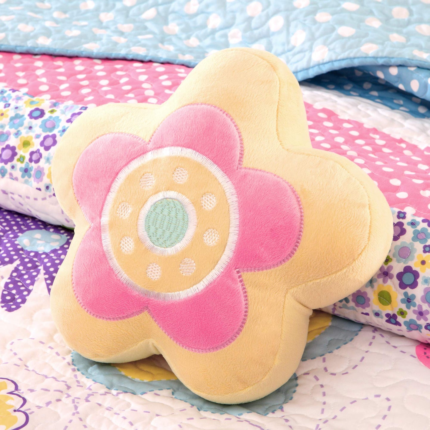 Intelligent Design Kids Crazy Daisy Bedding For Girls Quilt Set - Sky Blue, Pink , Flowers, Butterfly – Kids Girls Quilts – Ultra Soft Microfiber Quilt Sets Coverlet, Full/Queen 4Piece